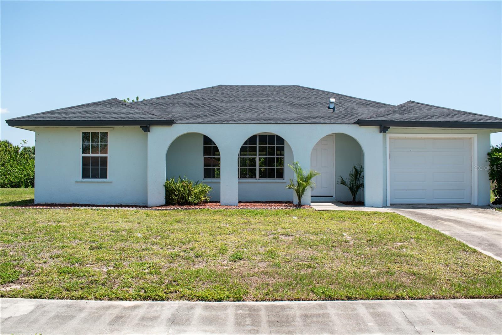 Image 3 of 75 For 2271 Alton Road
