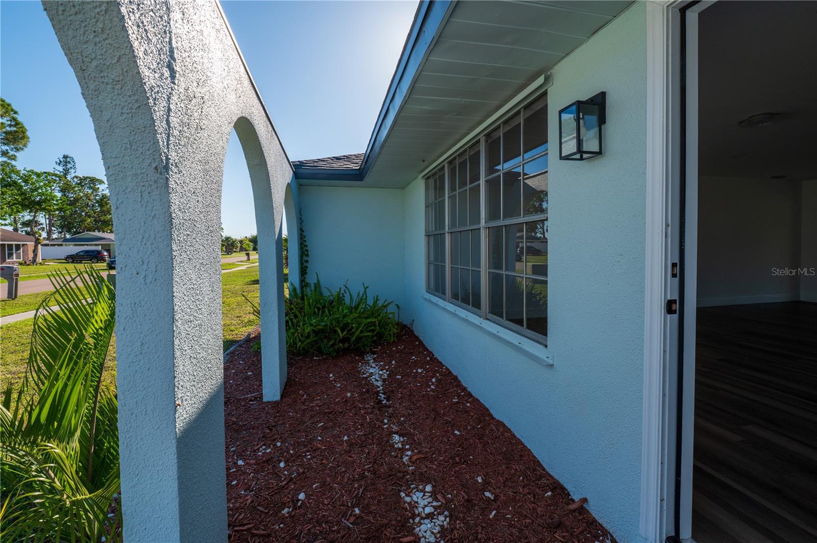 Image 6 of 75 For 2271 Alton Road
