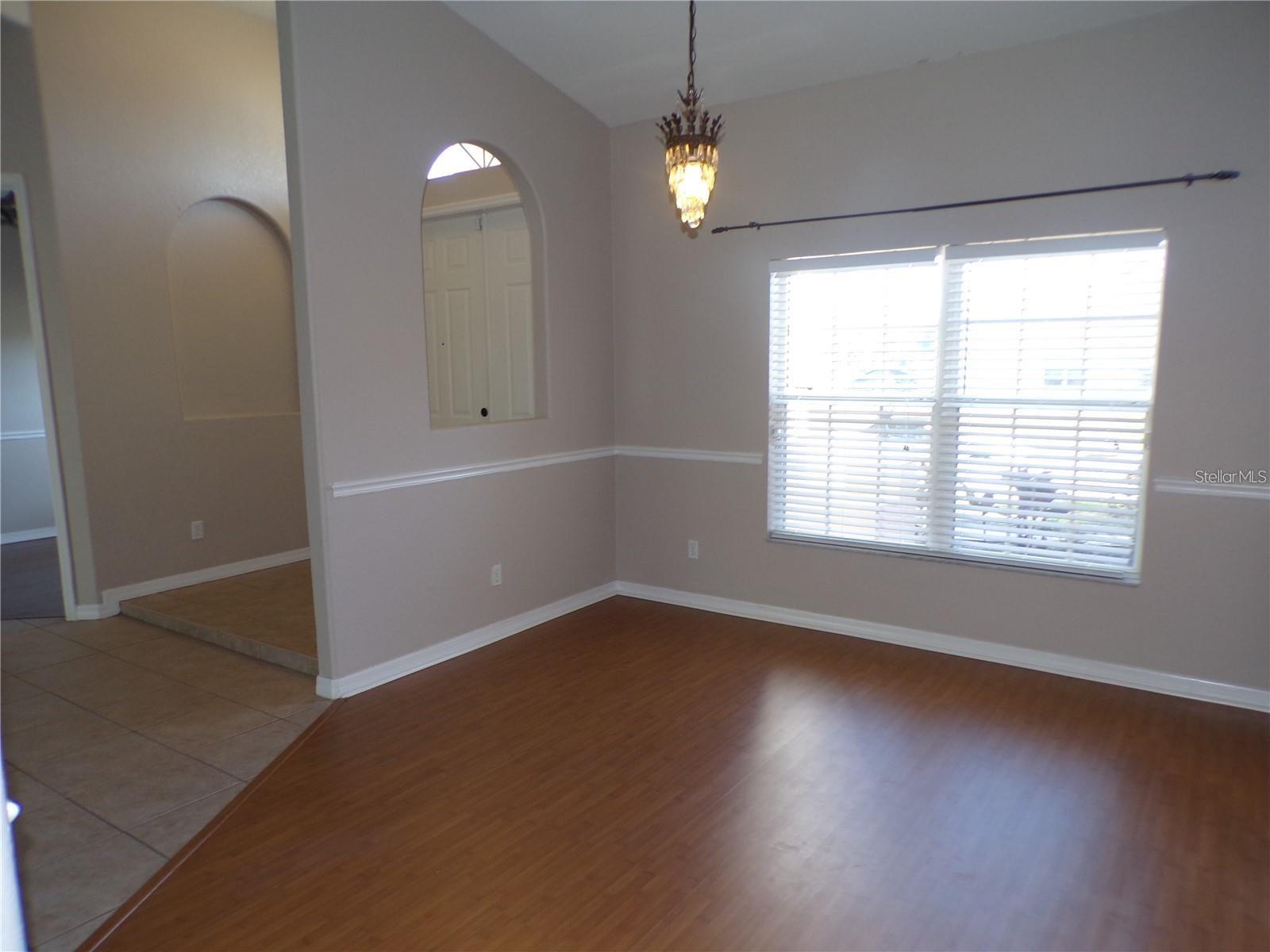 Image 11 of 24 For 3341 Richardson Street