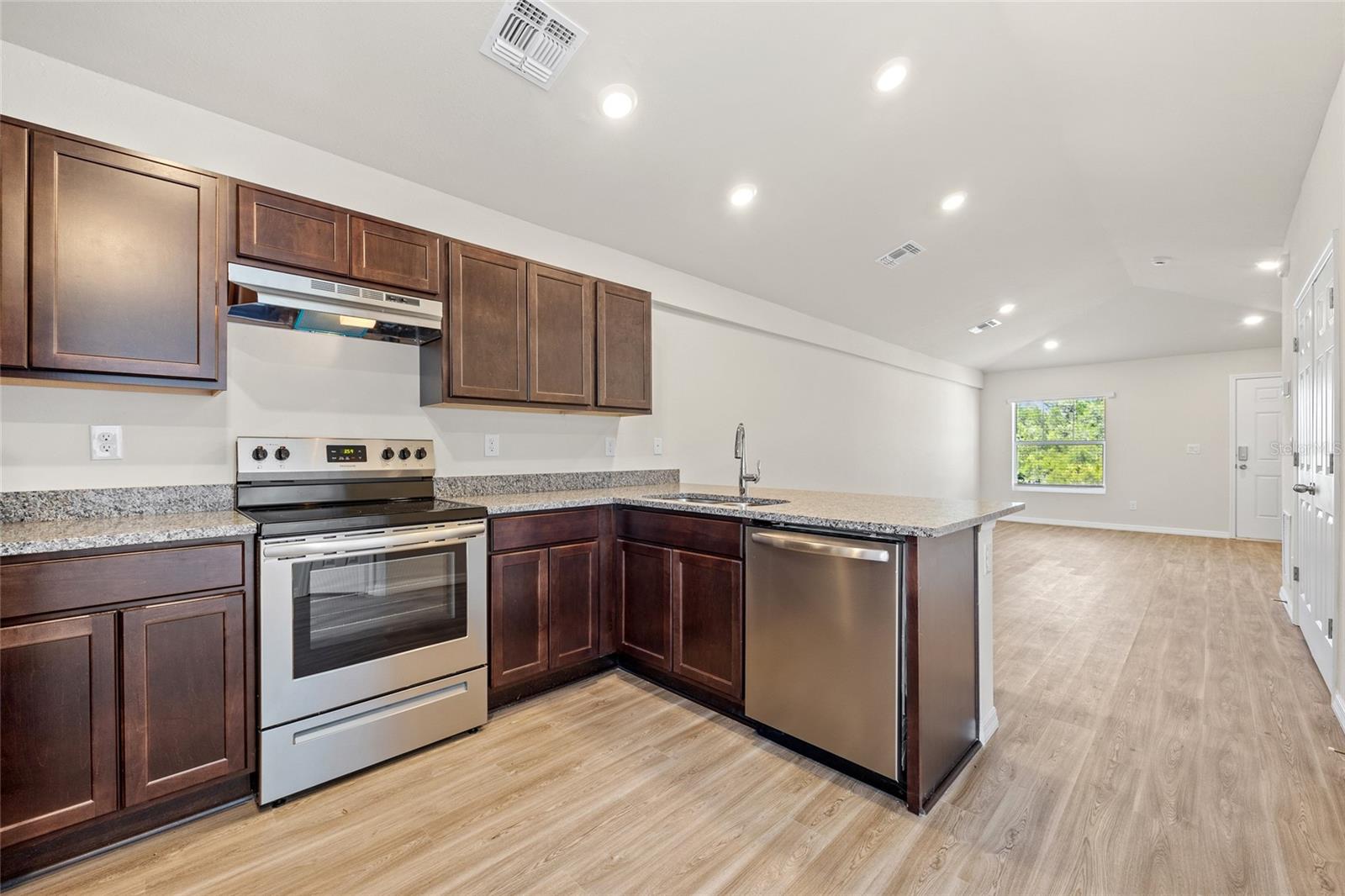 Image 24 of 44 For 27237 Partin Drive