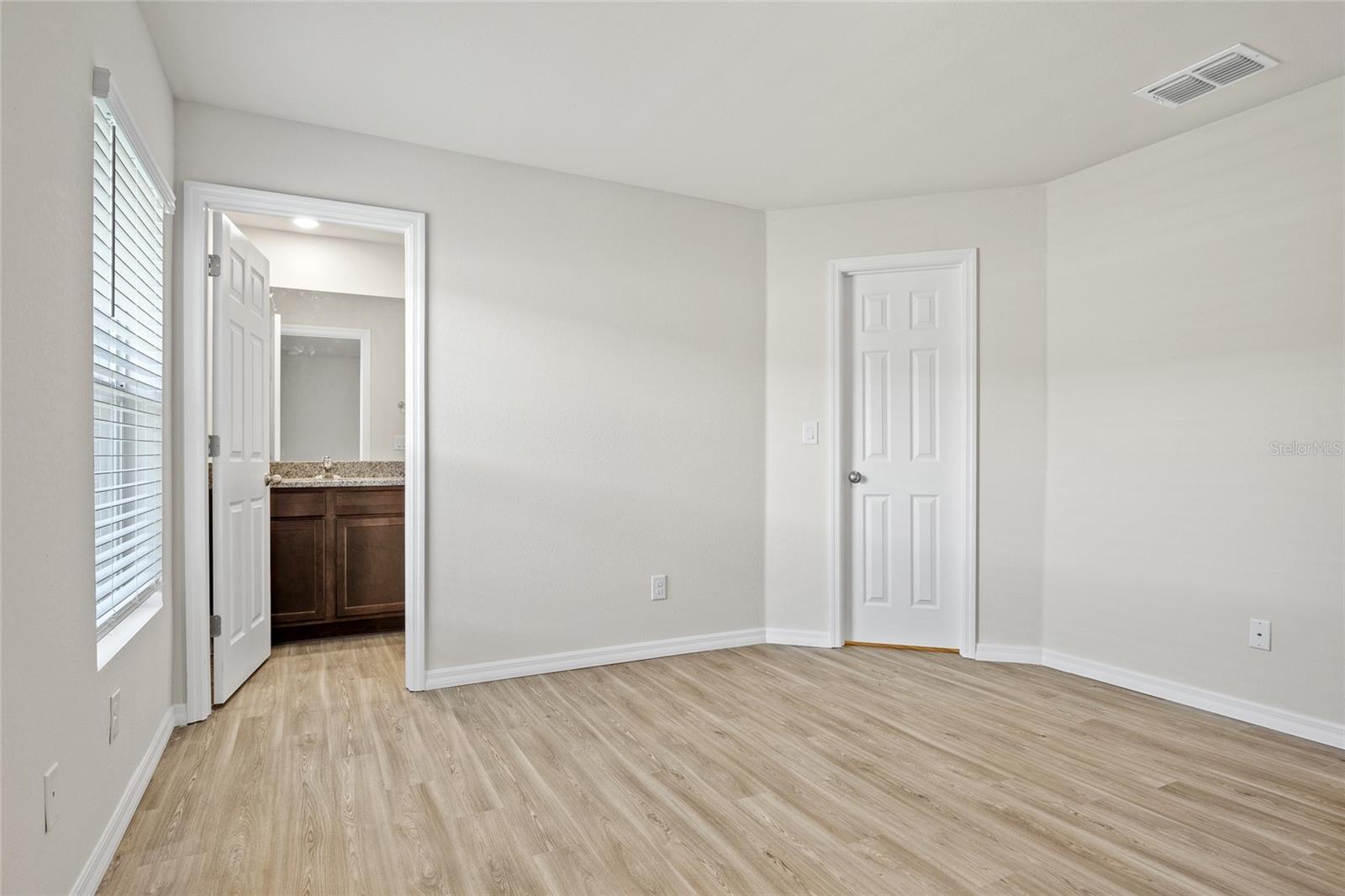 Image 27 of 44 For 27237 Partin Drive