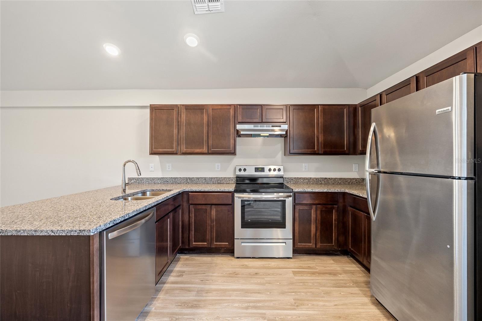 Image 8 of 44 For 27237 Partin Drive