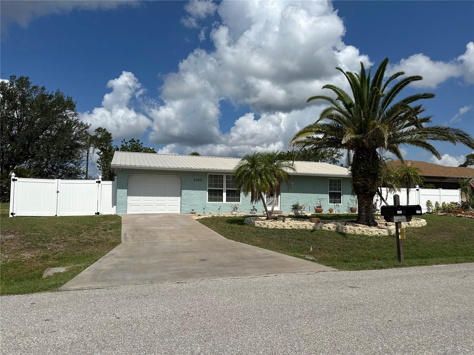 Image 20 of 47 For 4089 Yucatan Circle