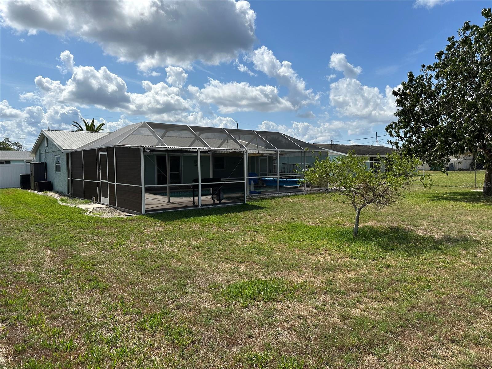 Image 29 of 47 For 4089 Yucatan Circle