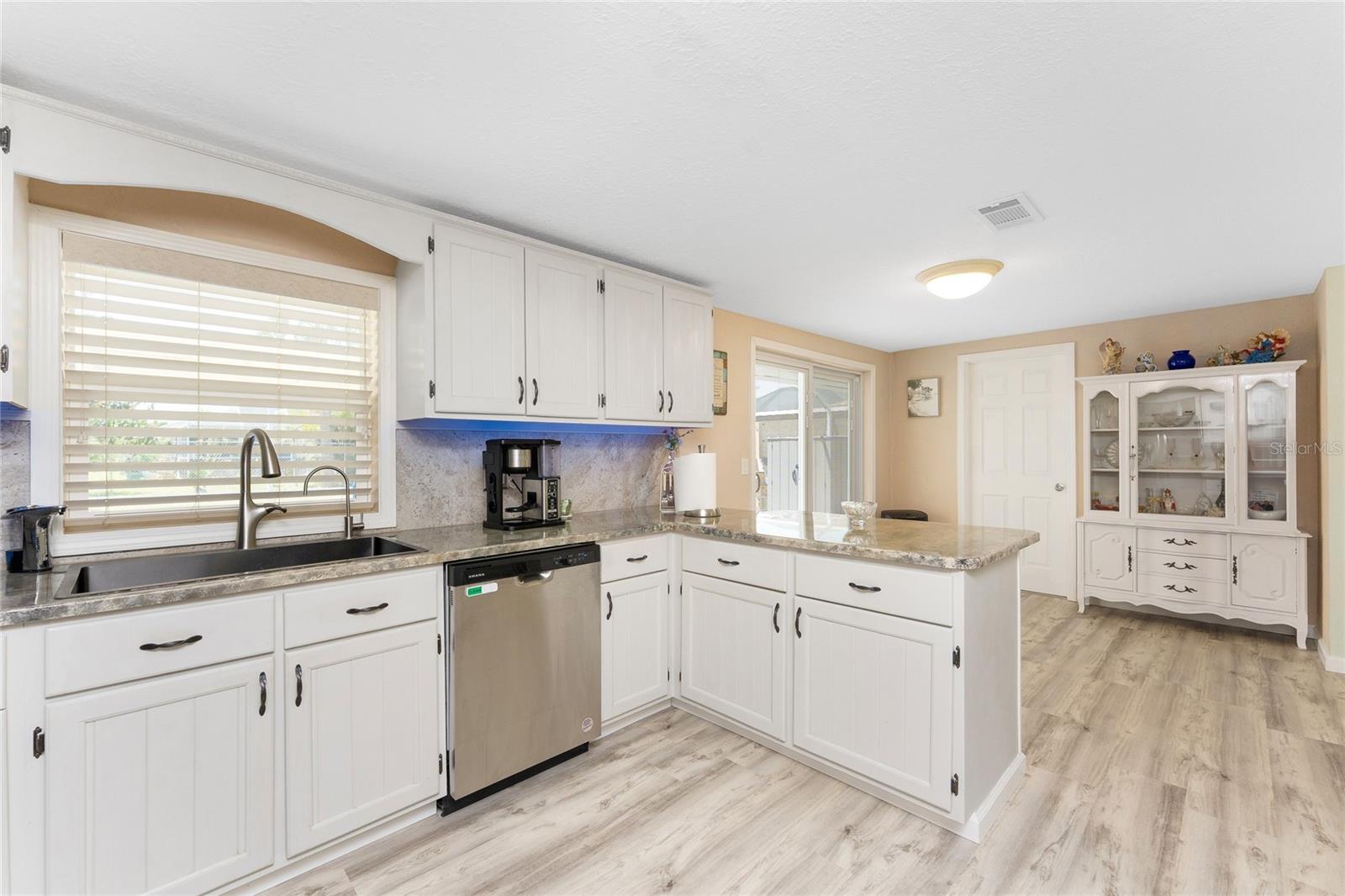 Image 6 of 47 For 4089 Yucatan Circle