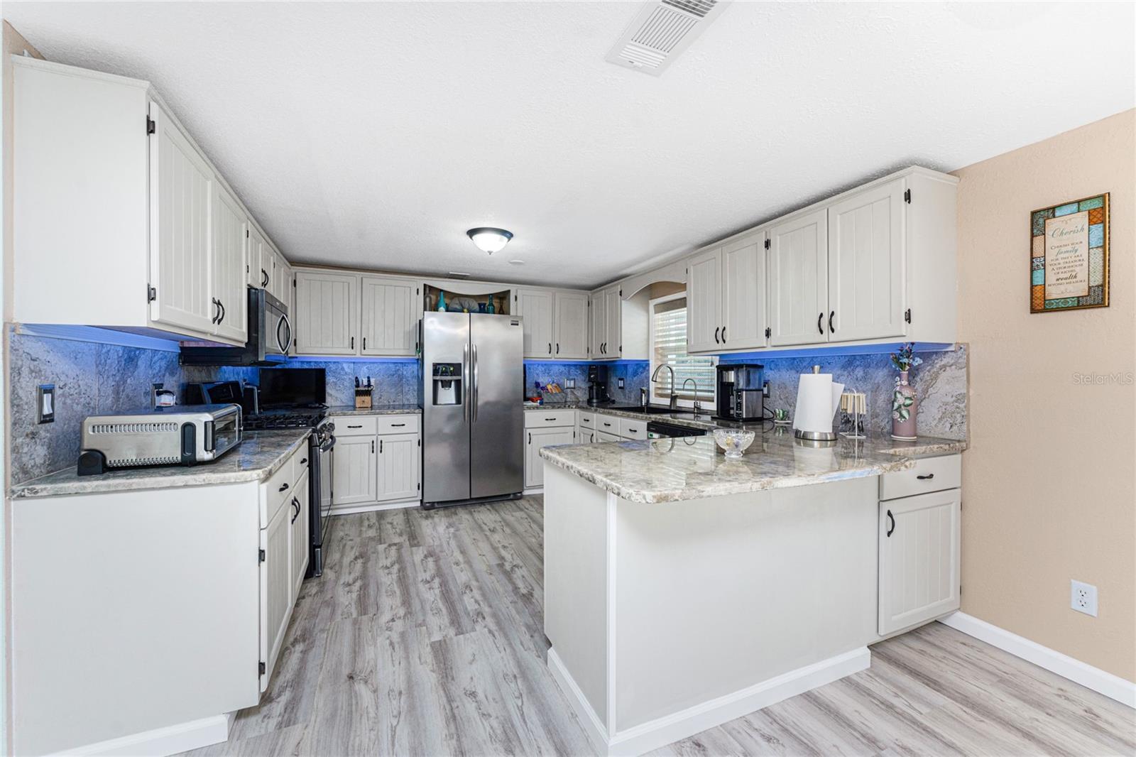 Image 9 of 47 For 4089 Yucatan Circle