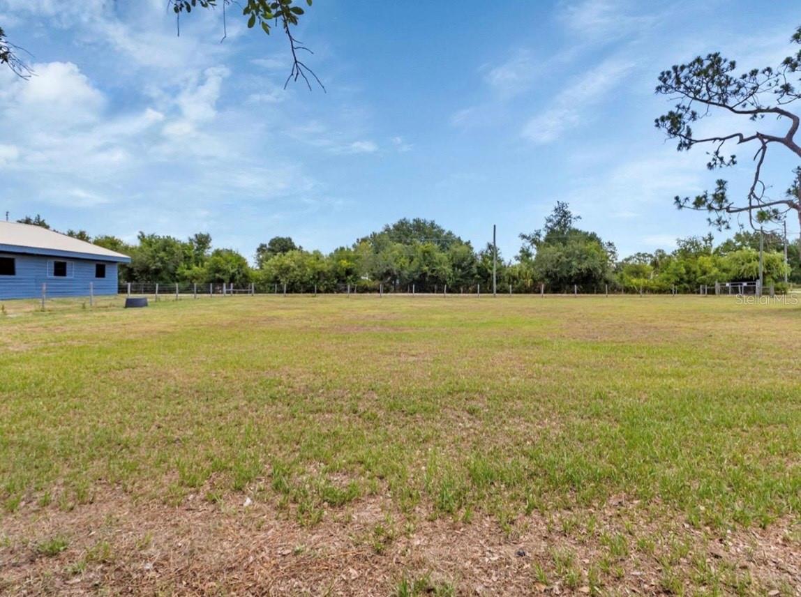 Image 17 of 41 For 6421 Grove Boulevard