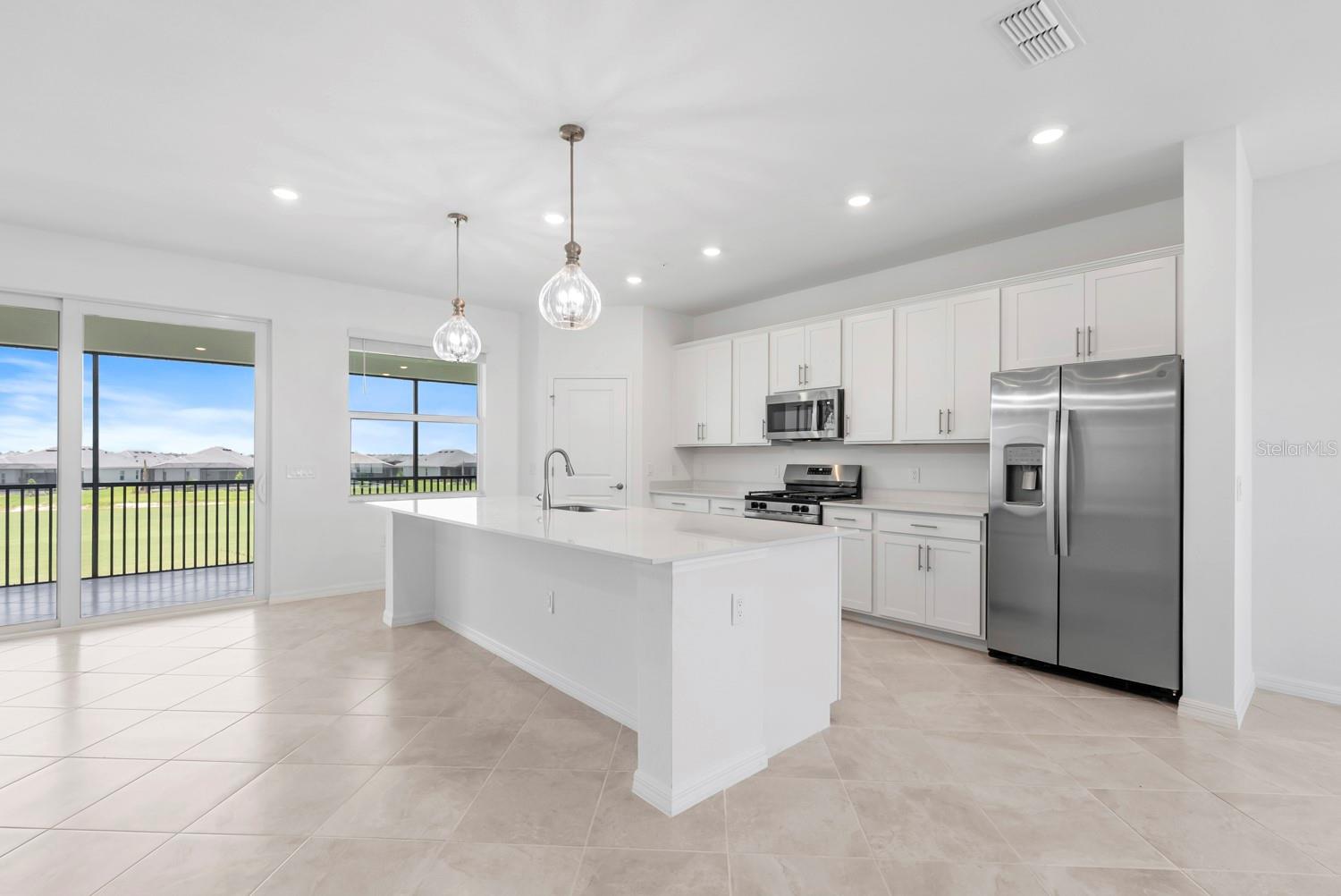 Image 6 of 41 For 15182 Bluffton Lane 1622