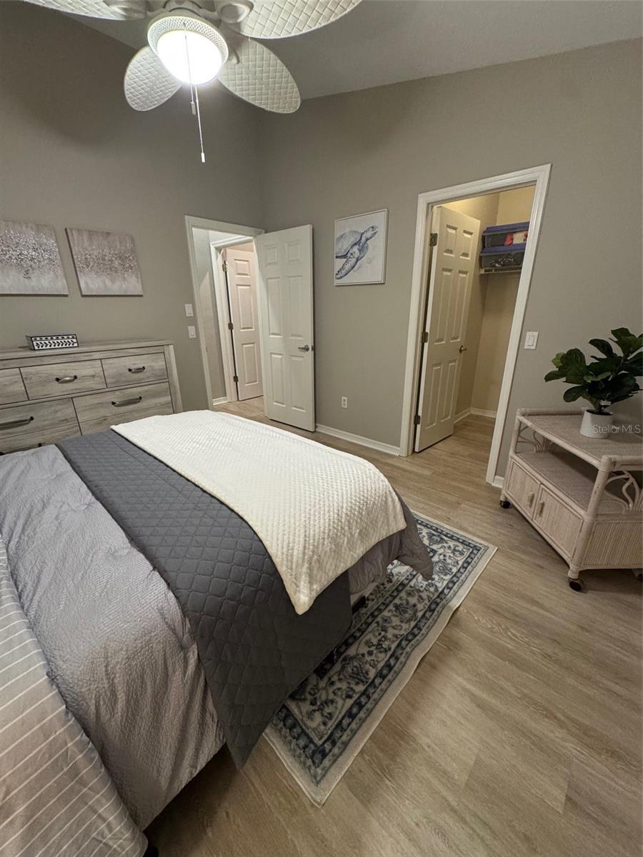 Image 18 of 32 For 12454 Kingsway Circle 202