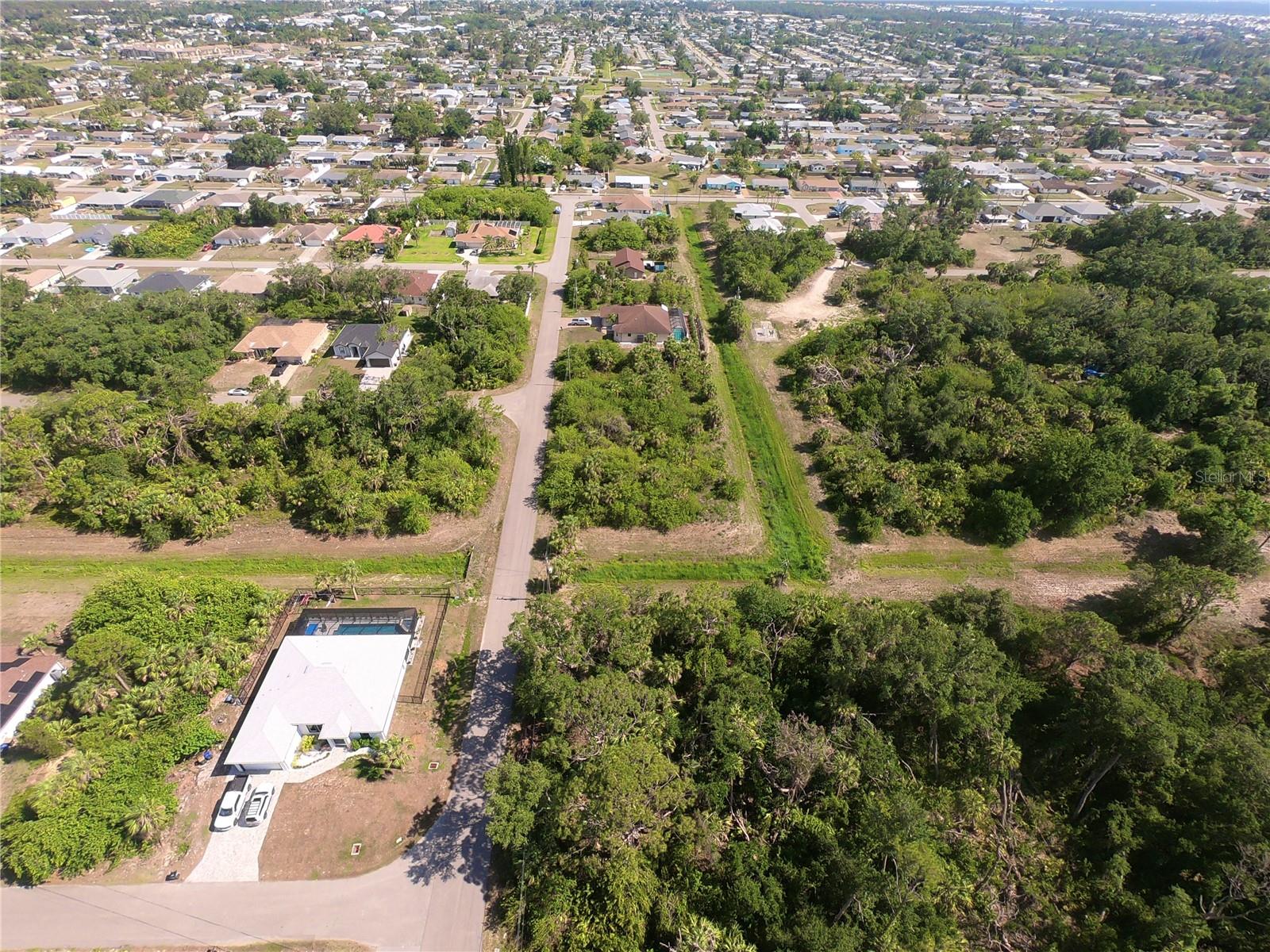 Image 4 of 4 For  Tomaso Road 