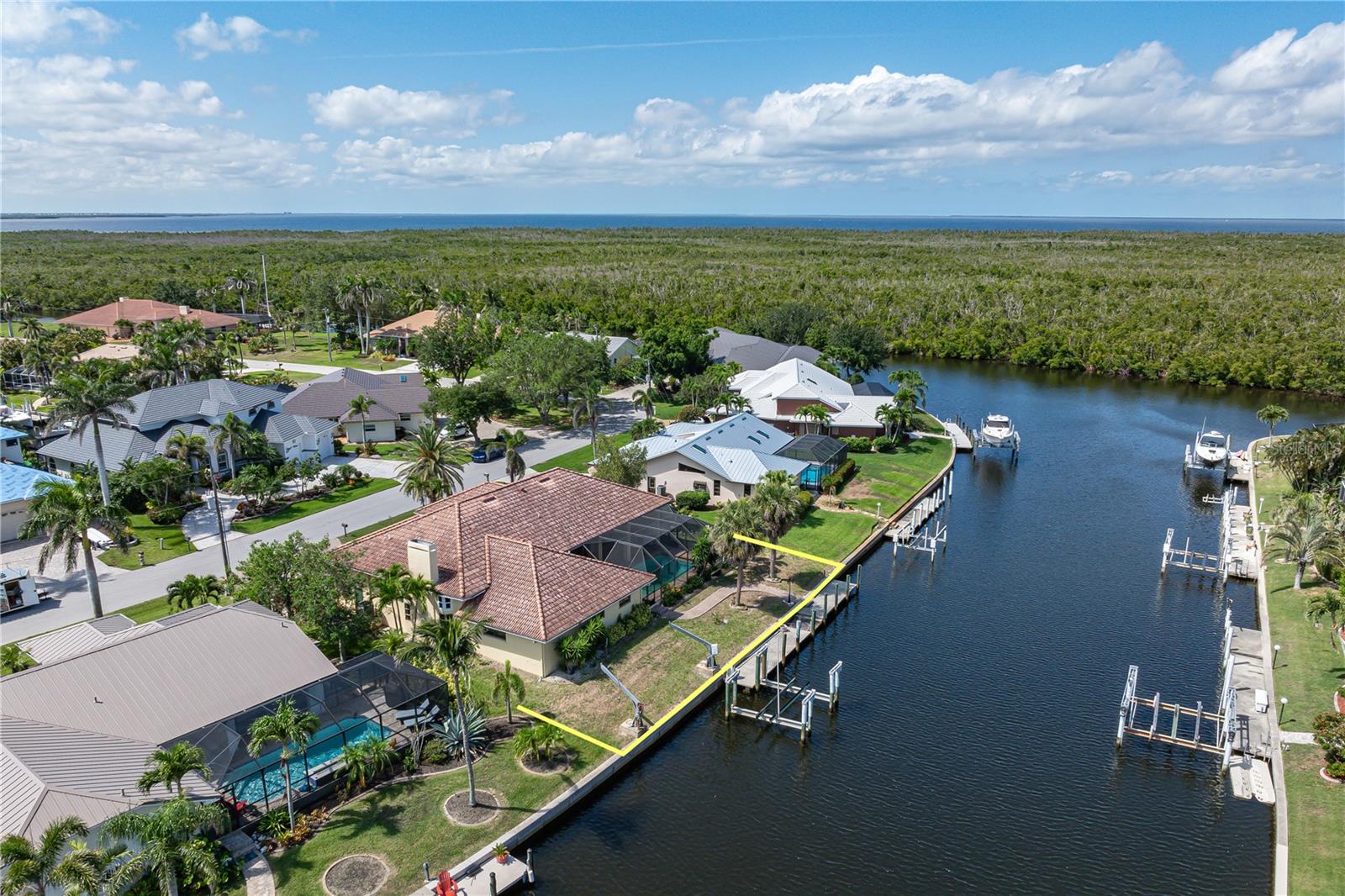 Image 4 of 65 For 5023 Key Largo Drive