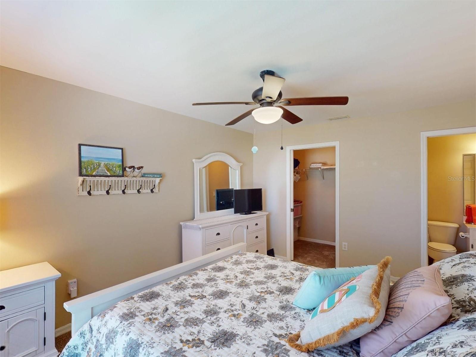 Image 34 of 62 For 26333 Nadir Road 111