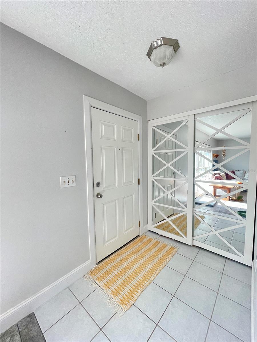 Image 2 of 21 For 3122 Scranton Street