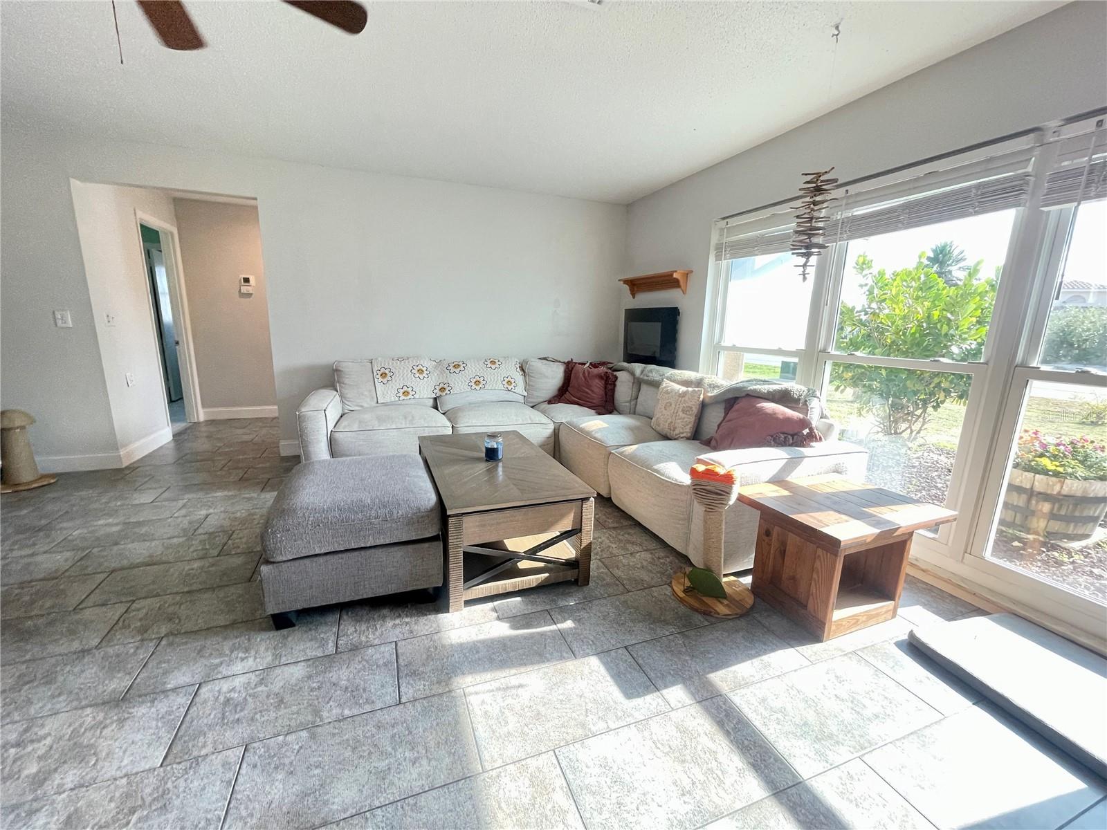 Image 3 of 21 For 3122 Scranton Street