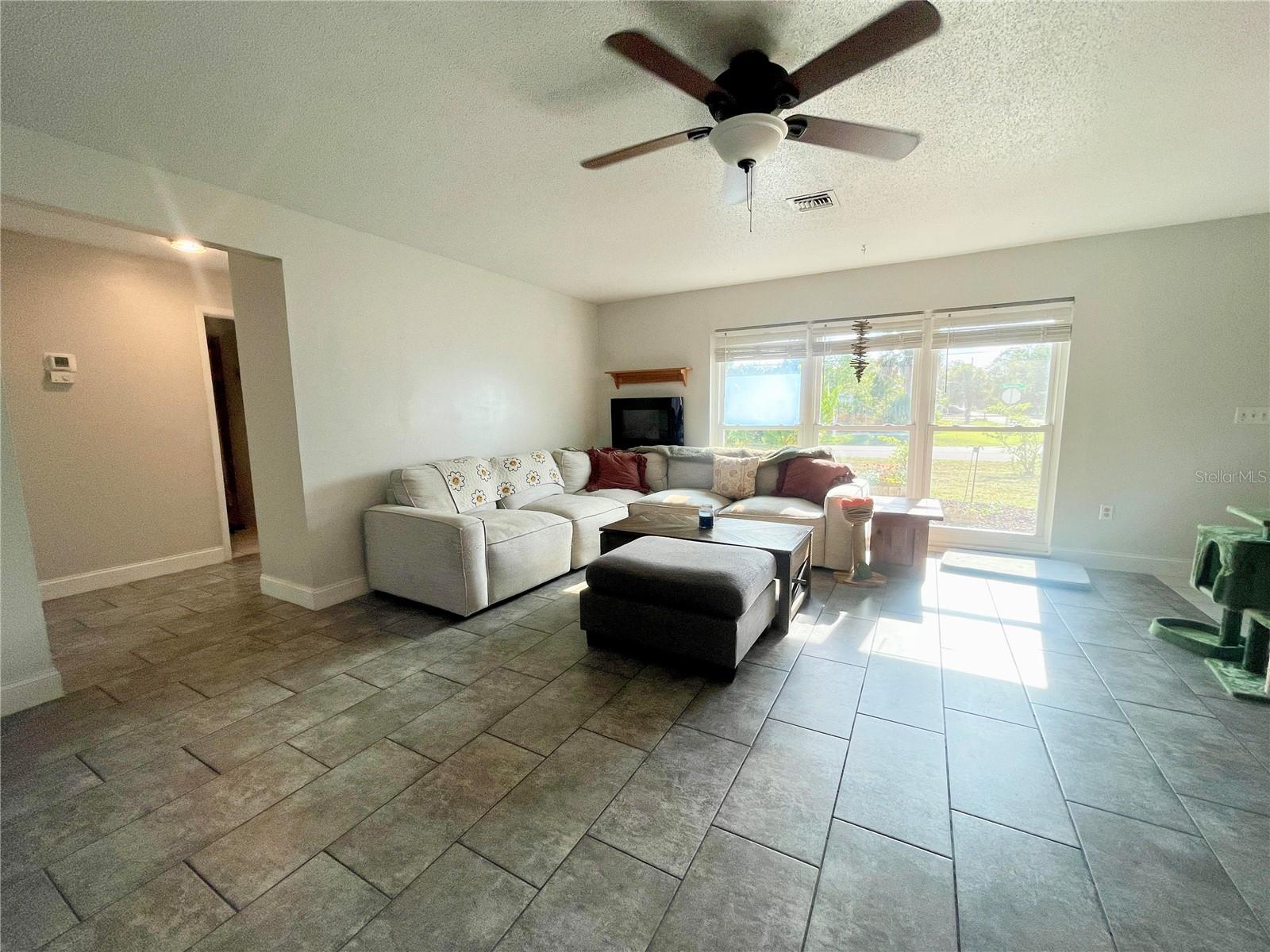 Image 7 of 21 For 3122 Scranton Street