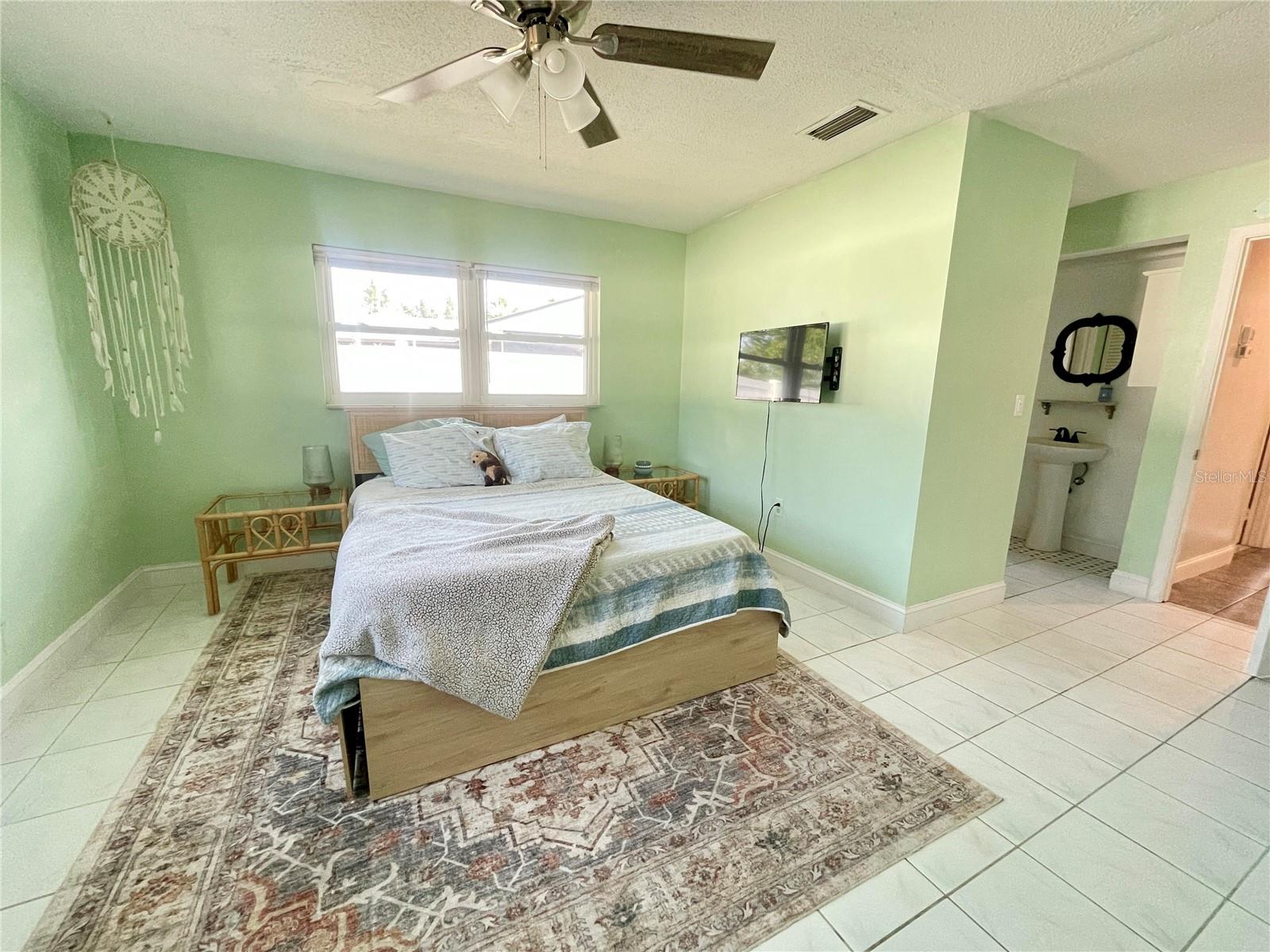 Image 8 of 21 For 3122 Scranton Street