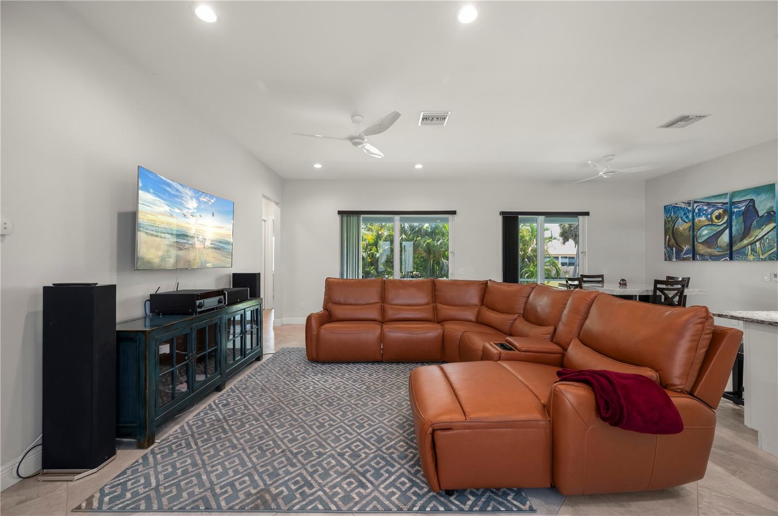 Image 10 of 57 For 3302 Palm Drive