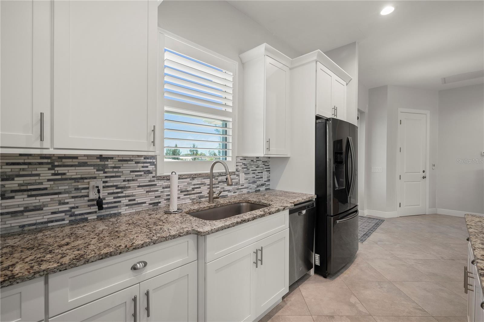 Image 19 of 57 For 3302 Palm Drive
