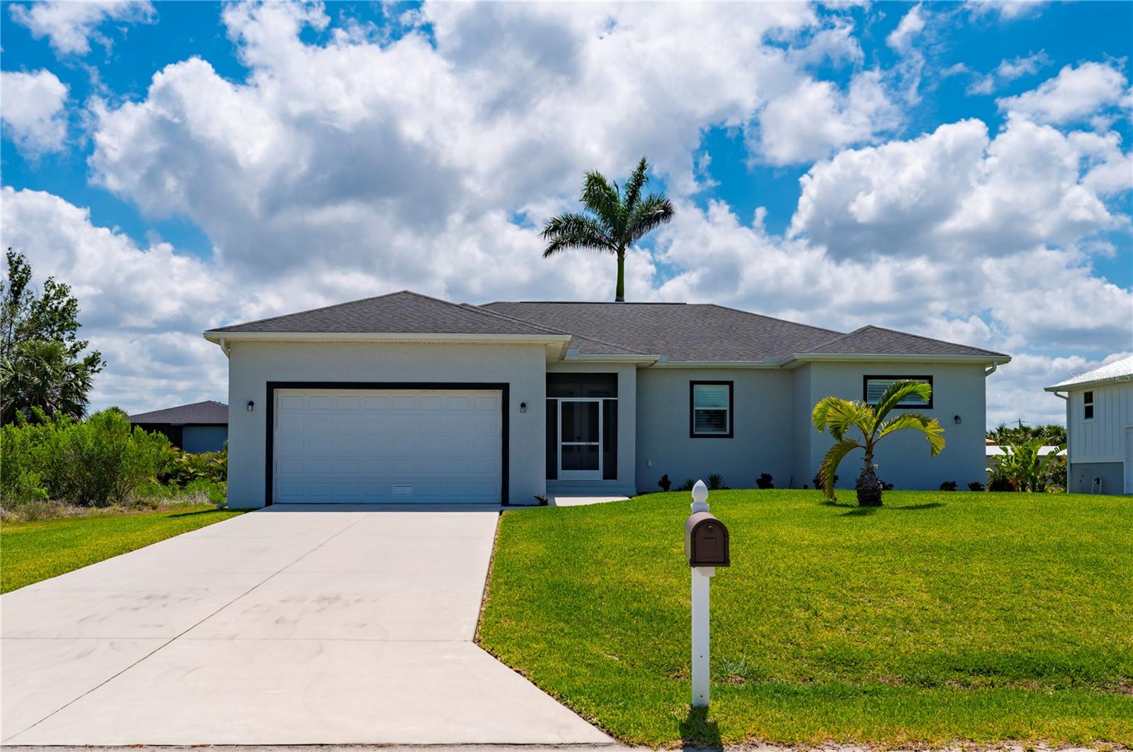 Image 5 of 57 For 3302 Palm Drive