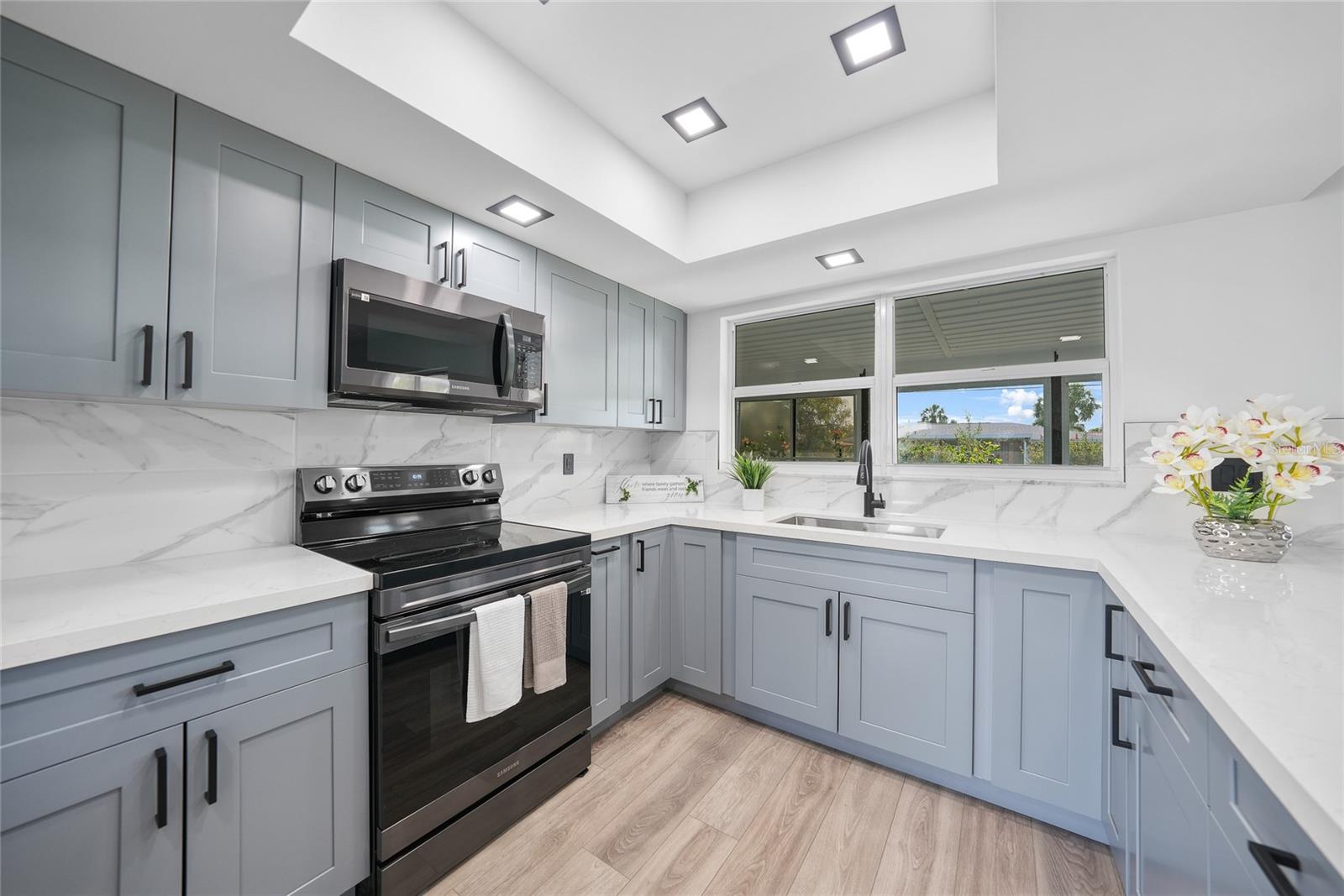 Image 11 of 36 For 2166 Beacon Drive