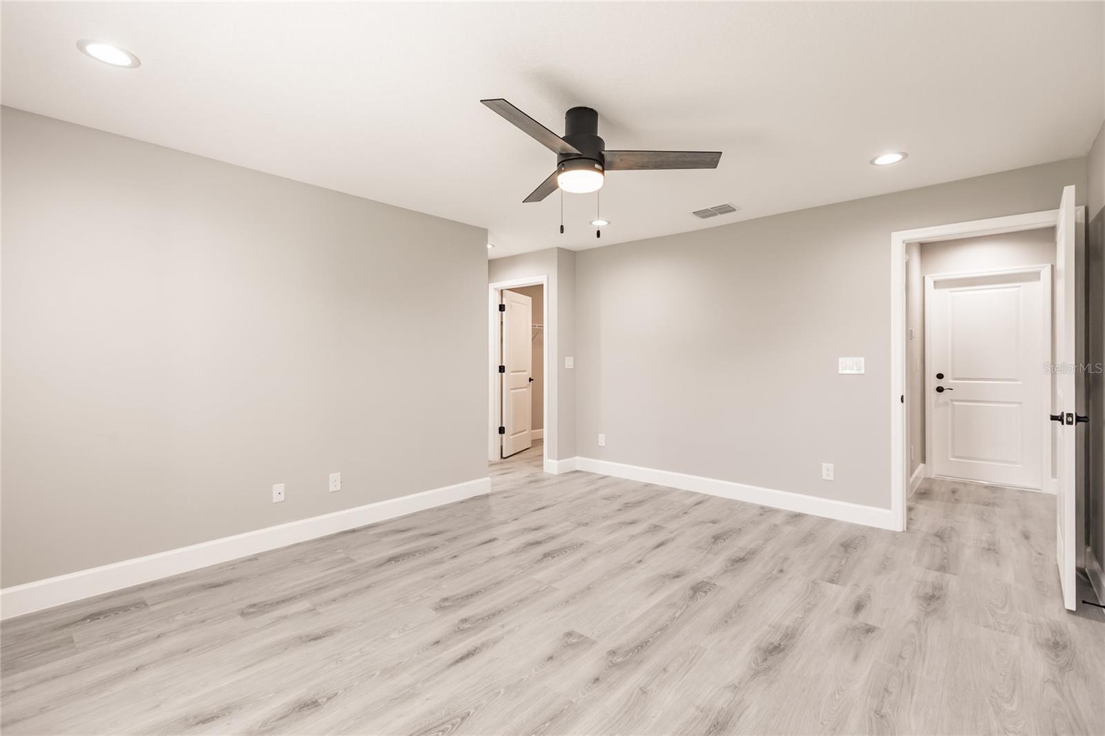 Image 25 of 44 For 16280 Minorca Drive