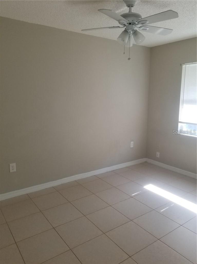Image 6 of 13 For 6 Manor Court A