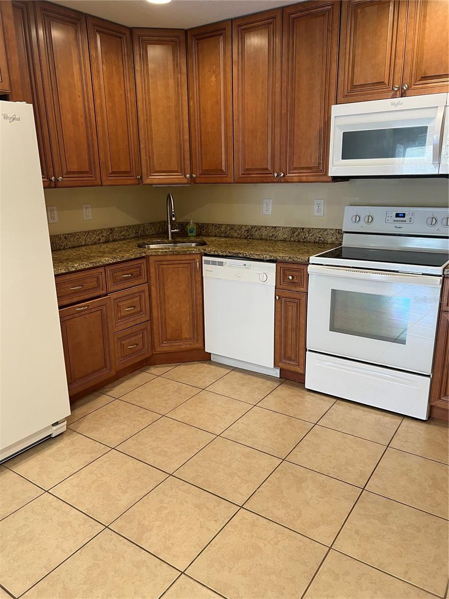 Image 4 of 16 For 282 Washington Avenue