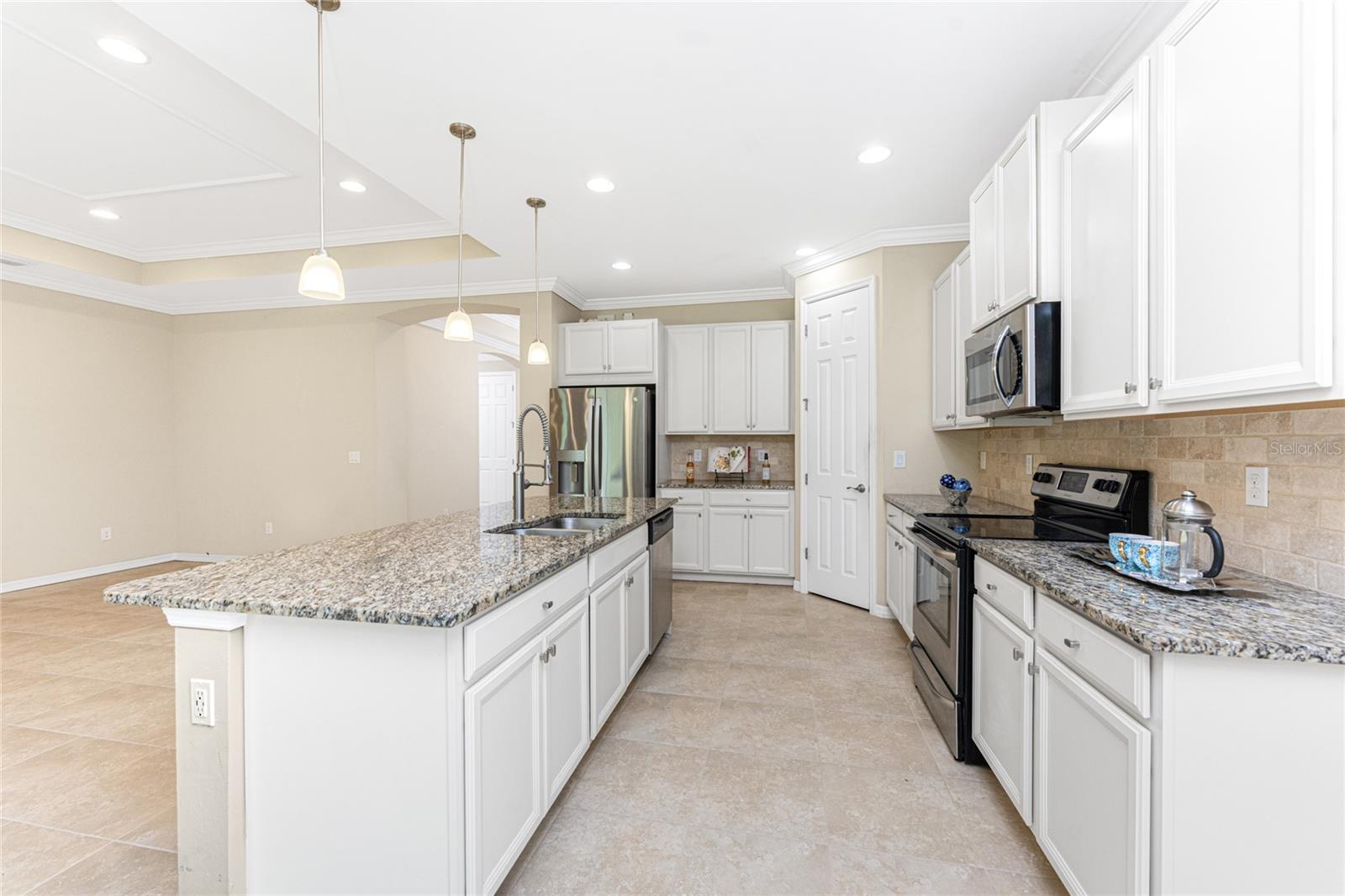 Image 14 of 71 For 11666 Parrotfish Street