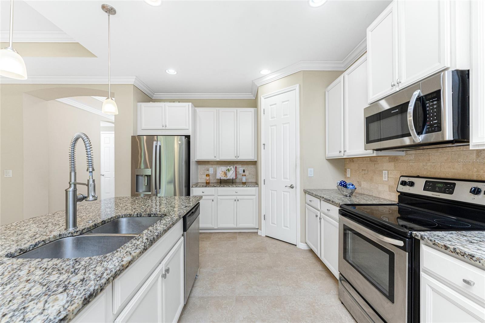 Image 16 of 71 For 11666 Parrotfish Street