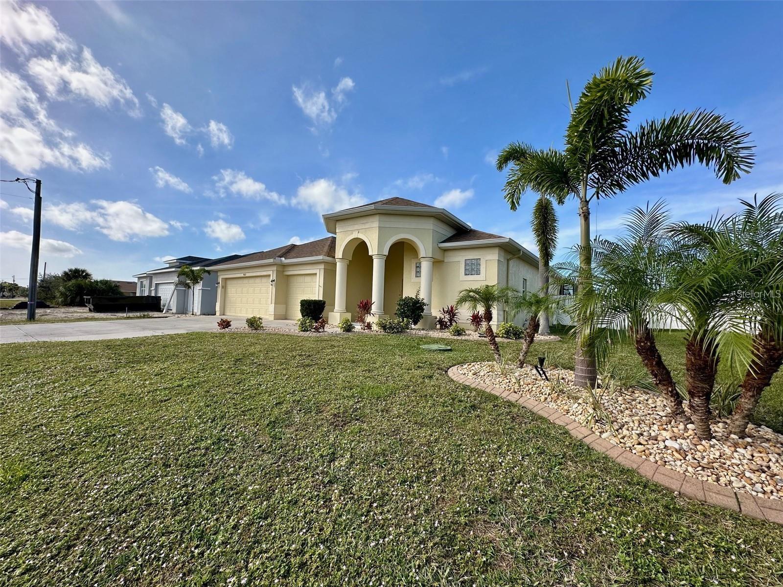 Details for 9423 Rosebud Circle, PORT CHARLOTTE, FL 33981