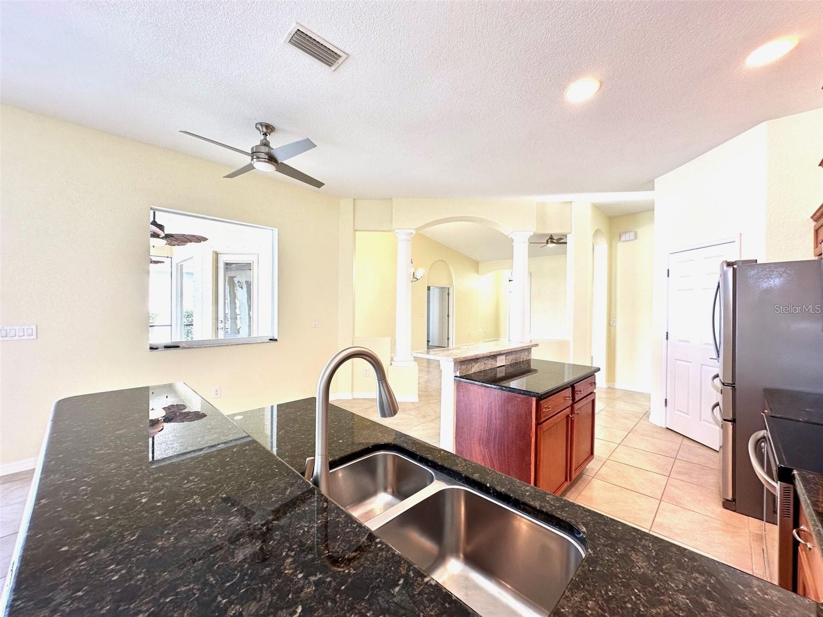Image 18 of 39 For 9423 Rosebud Circle