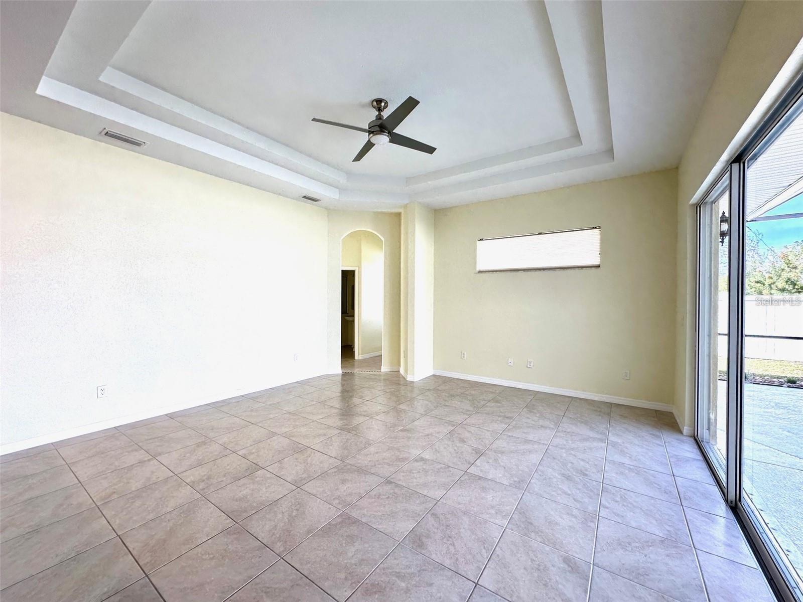 Image 21 of 39 For 9423 Rosebud Circle
