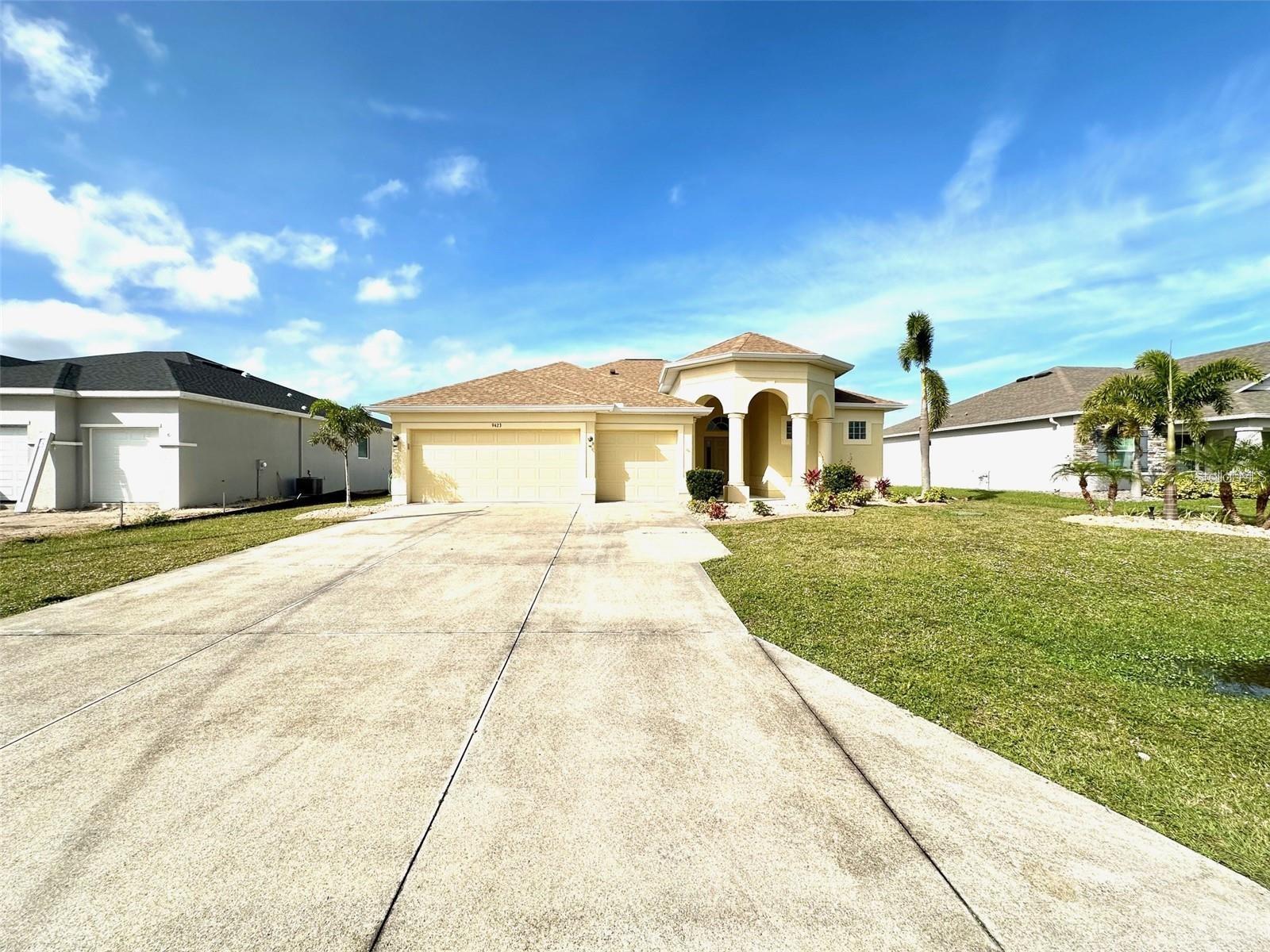 Image 6 of 39 For 9423 Rosebud Circle