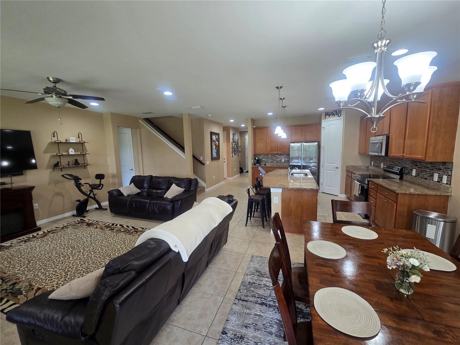 Image 15 of 39 For 2739 Sherman Oak Drive