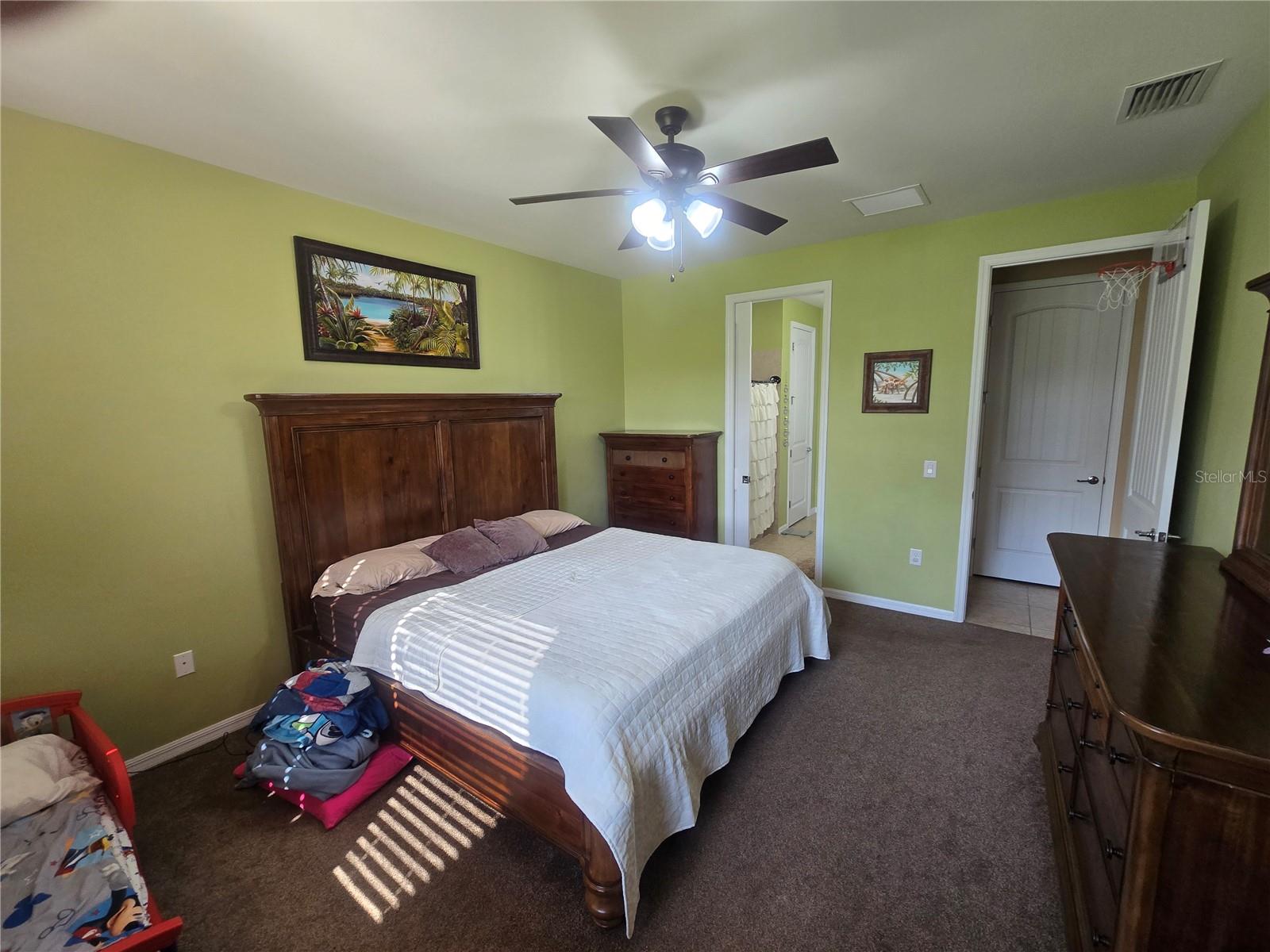 Image 18 of 39 For 2739 Sherman Oak Drive