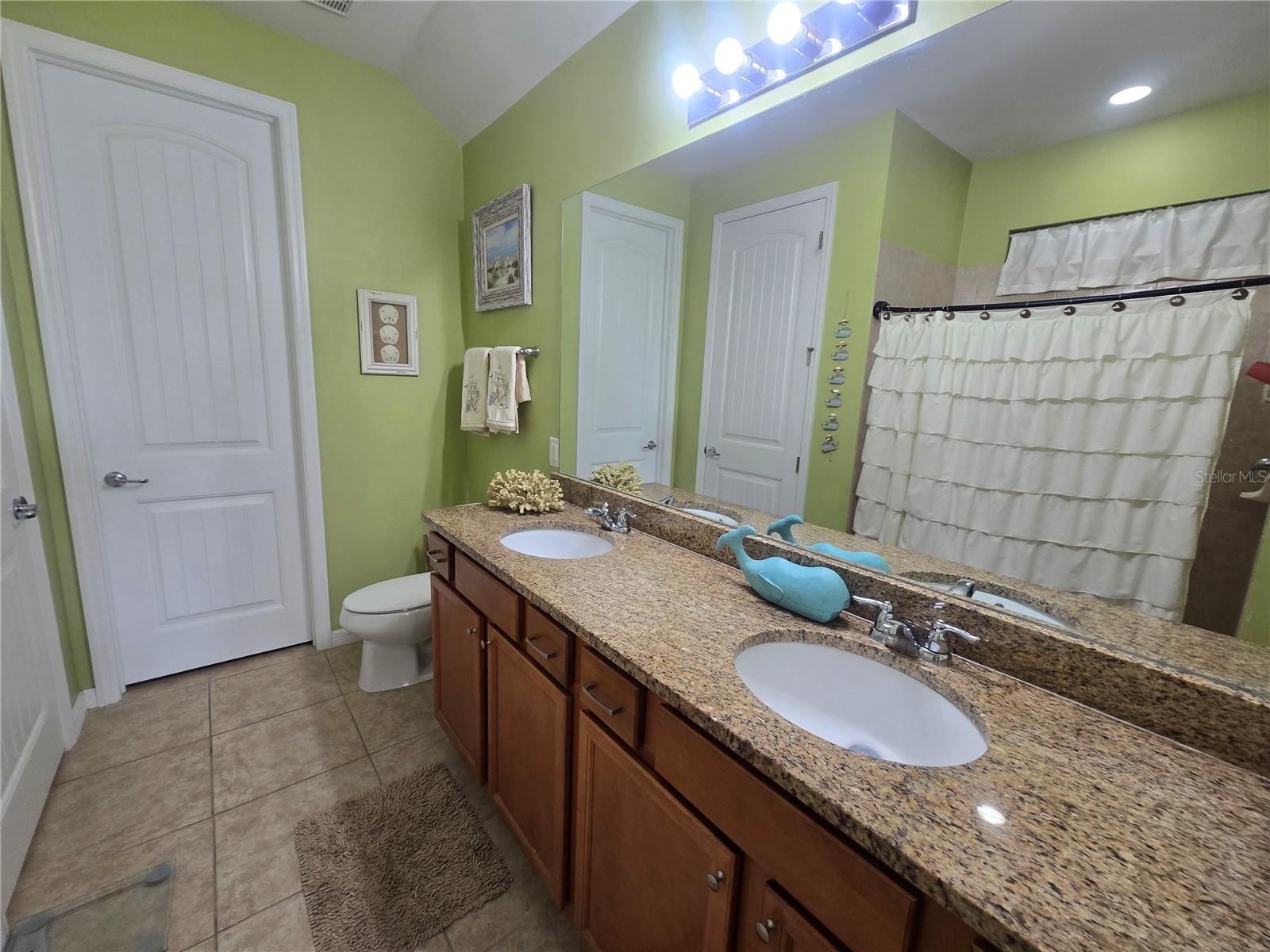 Image 21 of 39 For 2739 Sherman Oak Drive
