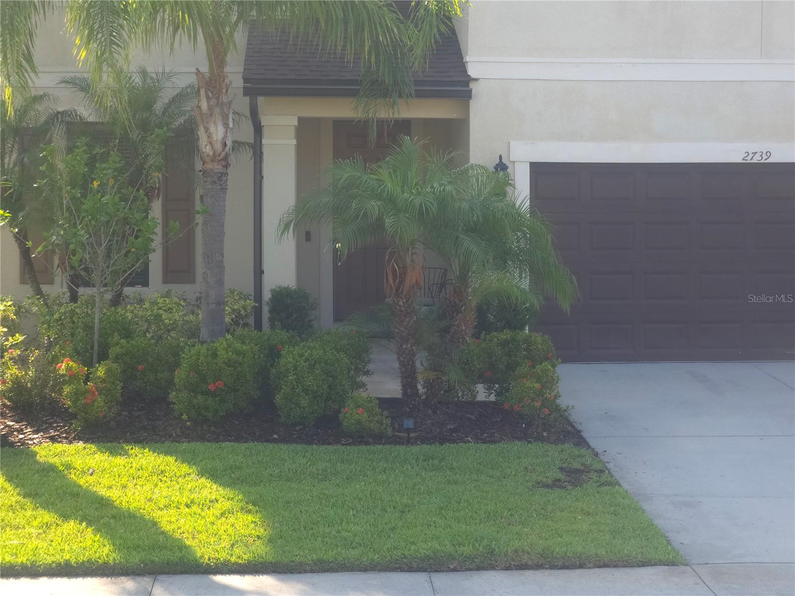 Image 4 of 39 For 2739 Sherman Oak Drive