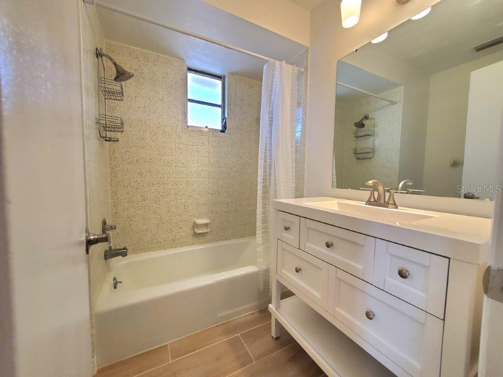 Image 11 of 16 For 461 Marion Avenue A