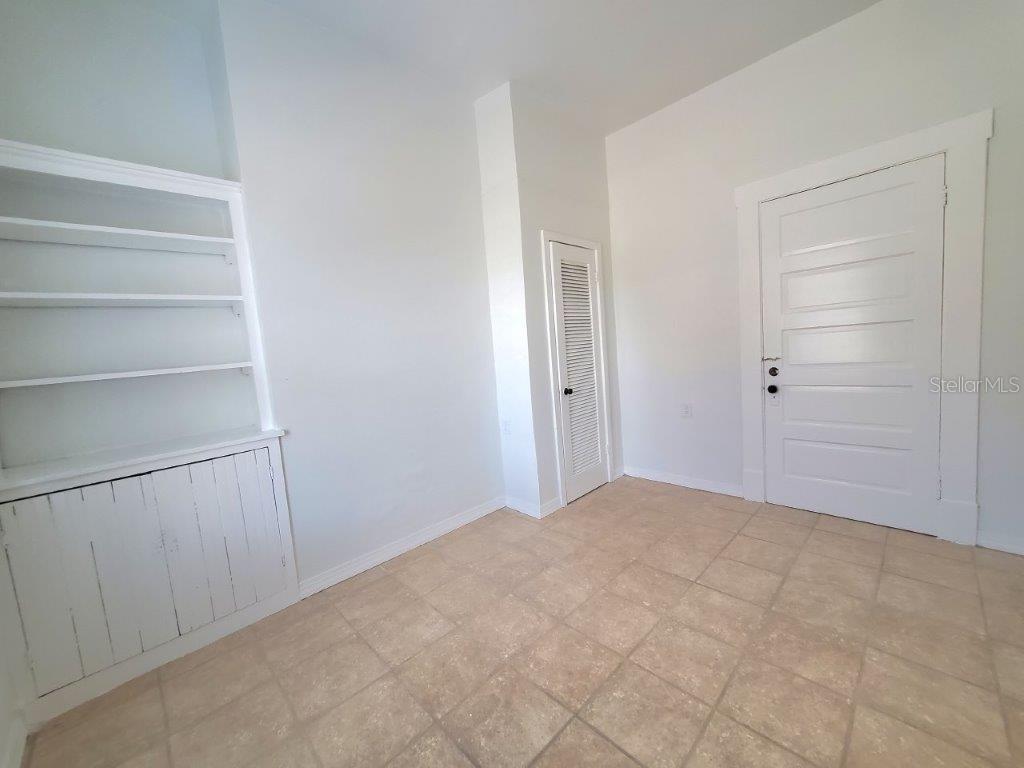 Image 16 of 16 For 461 Marion Avenue A