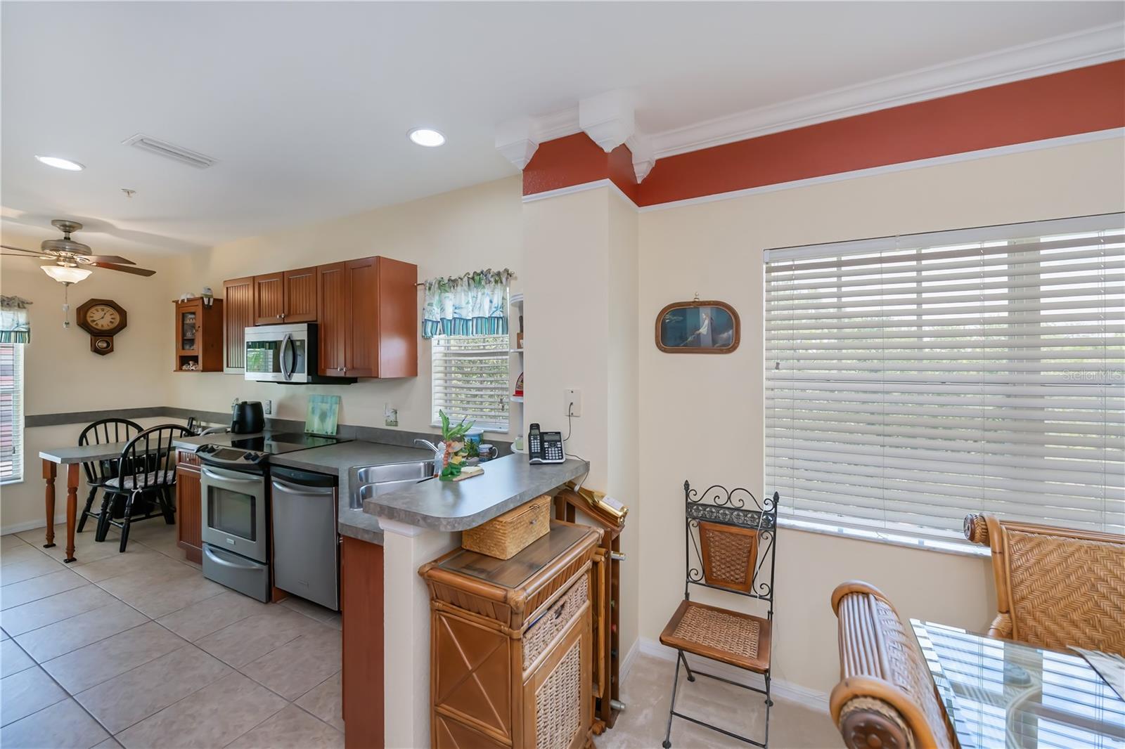Image 18 of 49 For 2060 Willow Hammock Circle 301