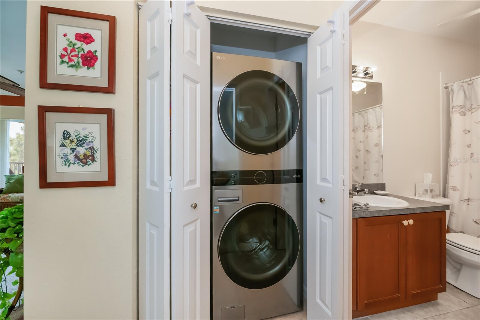 Image 33 of 49 For 2060 Willow Hammock Circle 301
