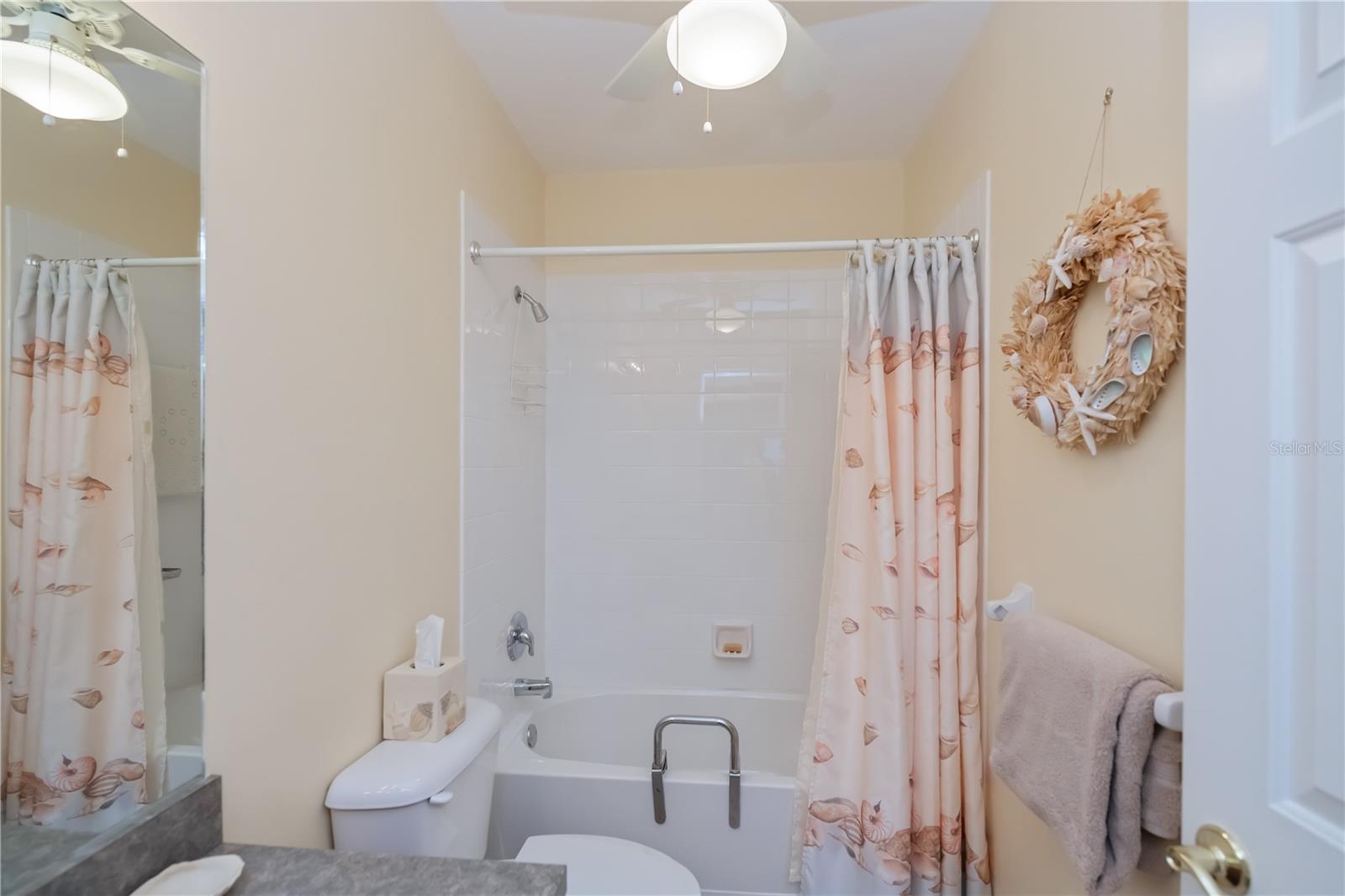 Image 34 of 49 For 2060 Willow Hammock Circle 301