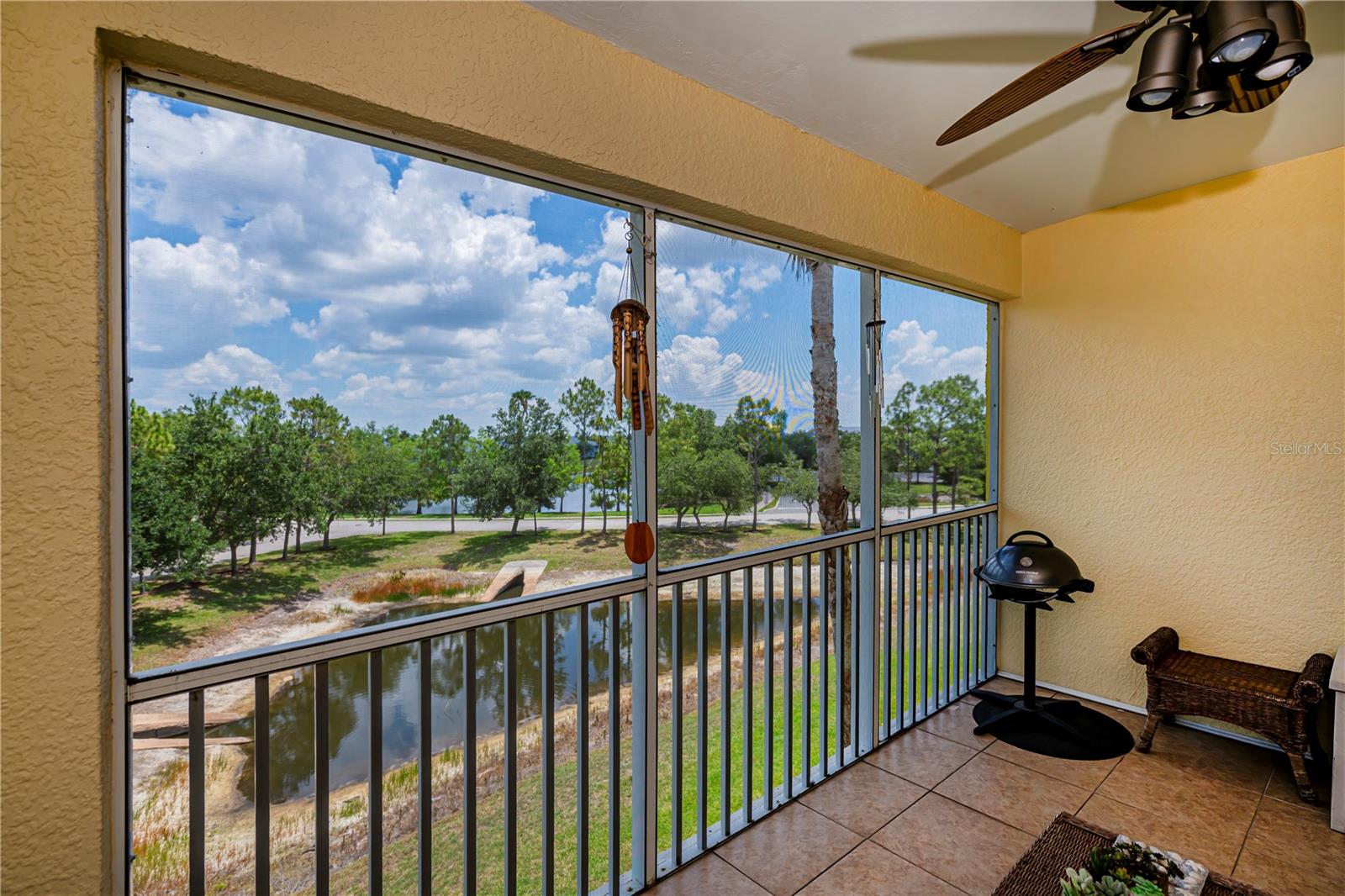 Image 35 of 49 For 2060 Willow Hammock Circle 301