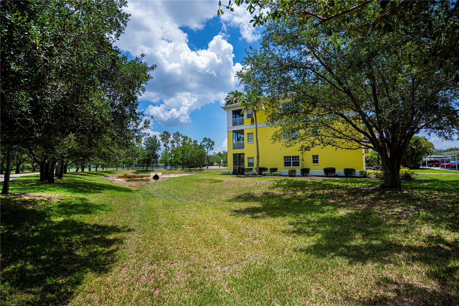 Image 41 of 49 For 2060 Willow Hammock Circle 301