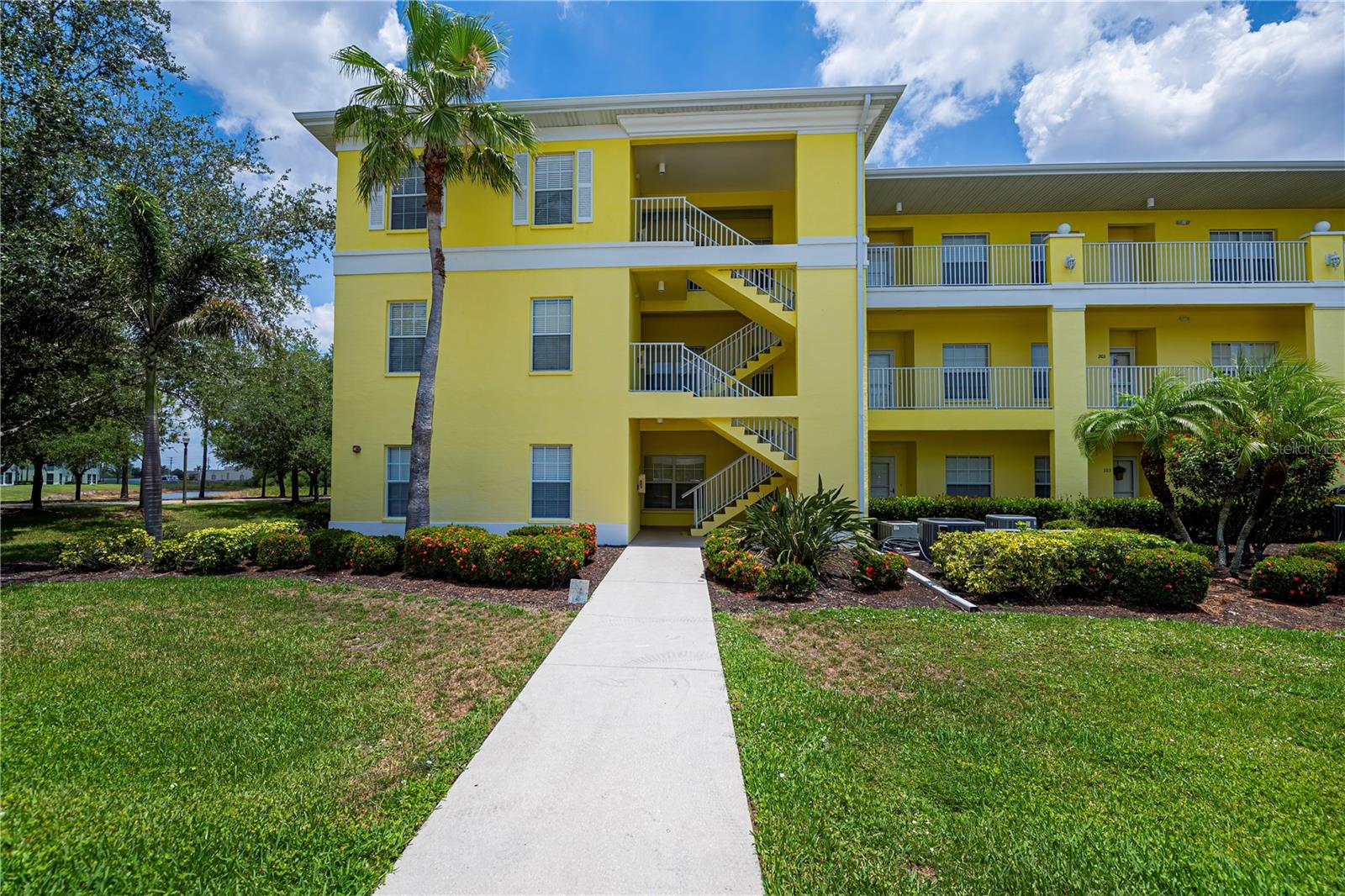 Image 7 of 49 For 2060 Willow Hammock Circle 301