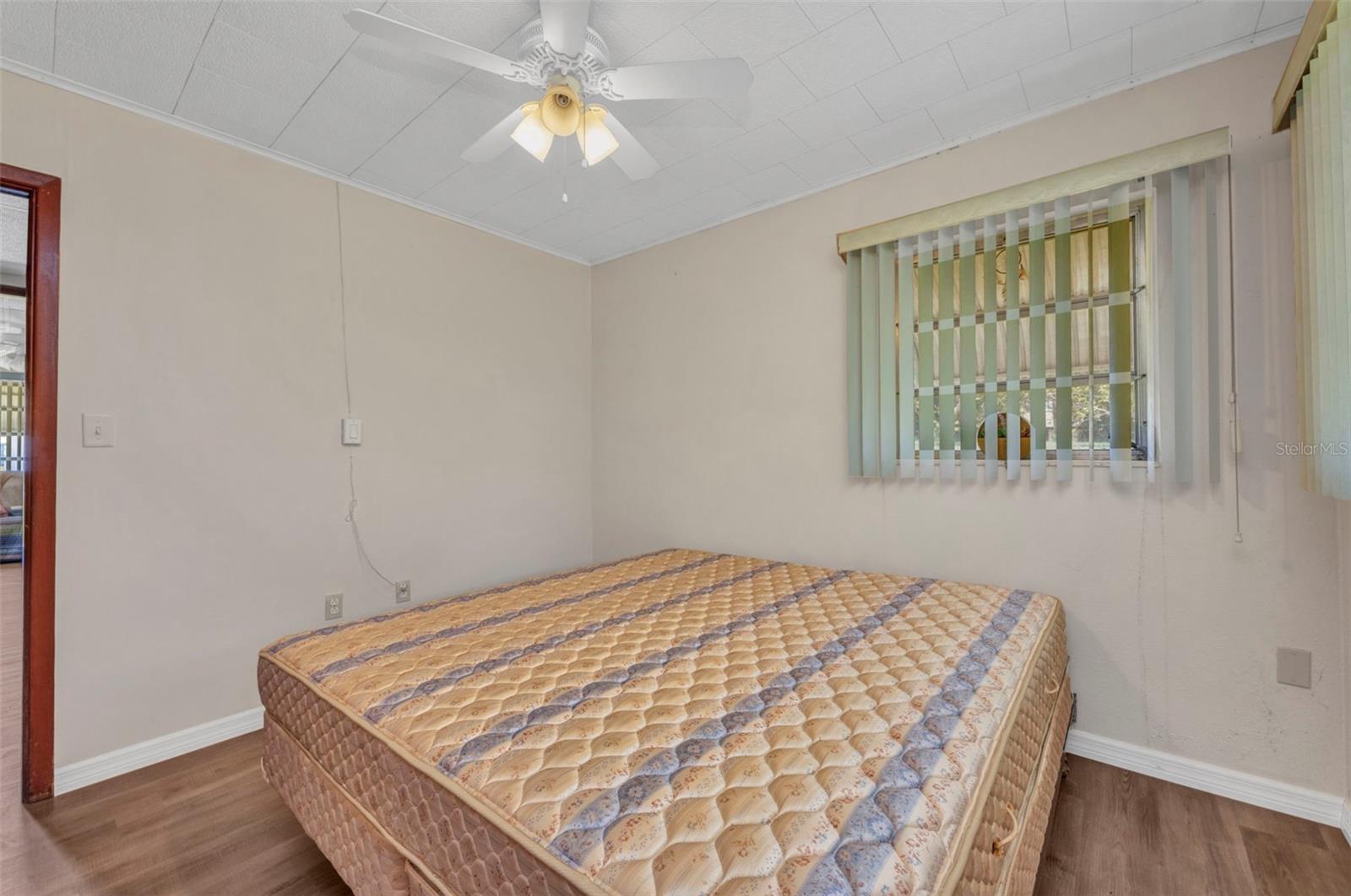 Image 16 of 35 For 426 Burland Street