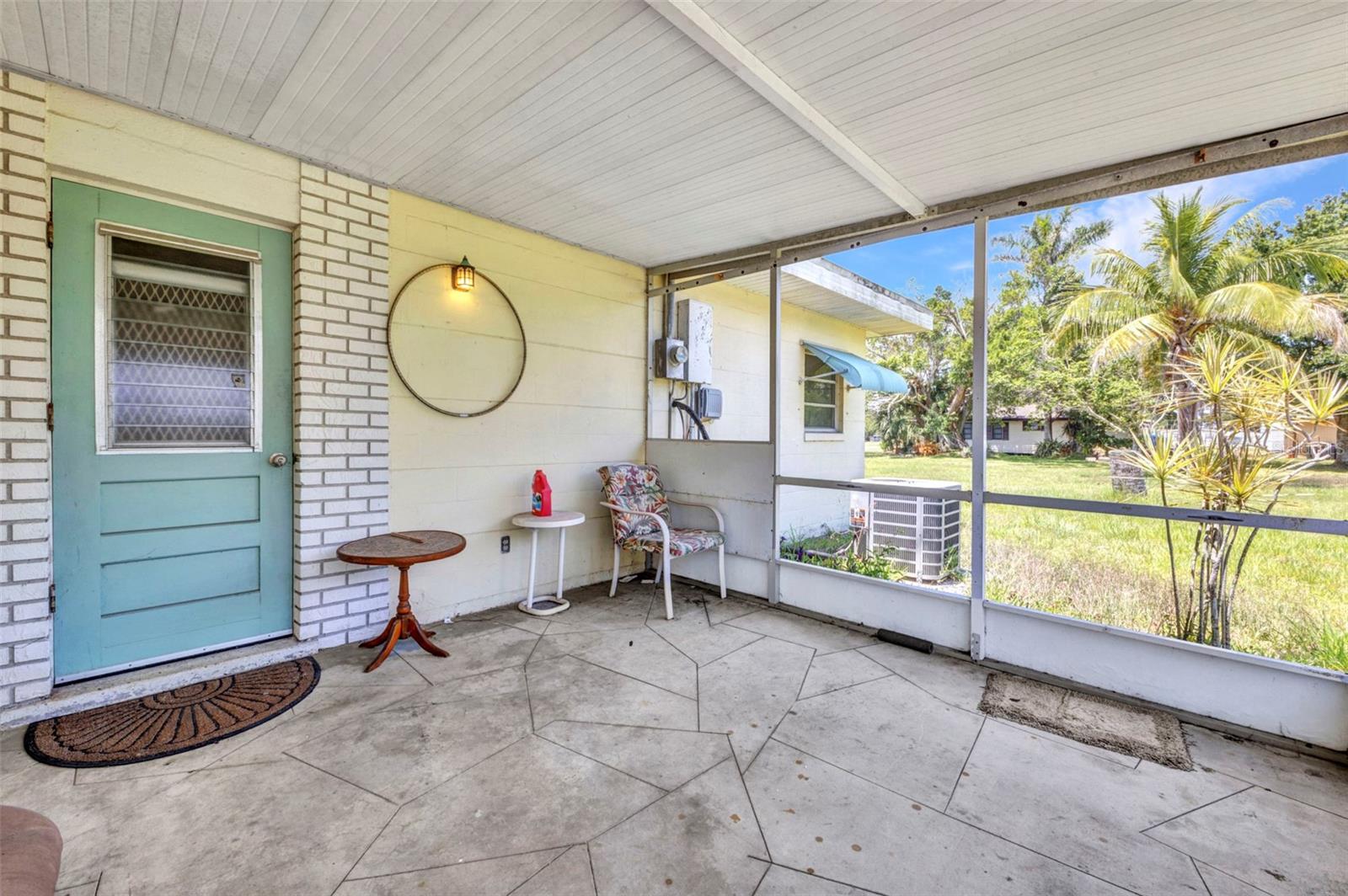 Image 30 of 35 For 426 Burland Street