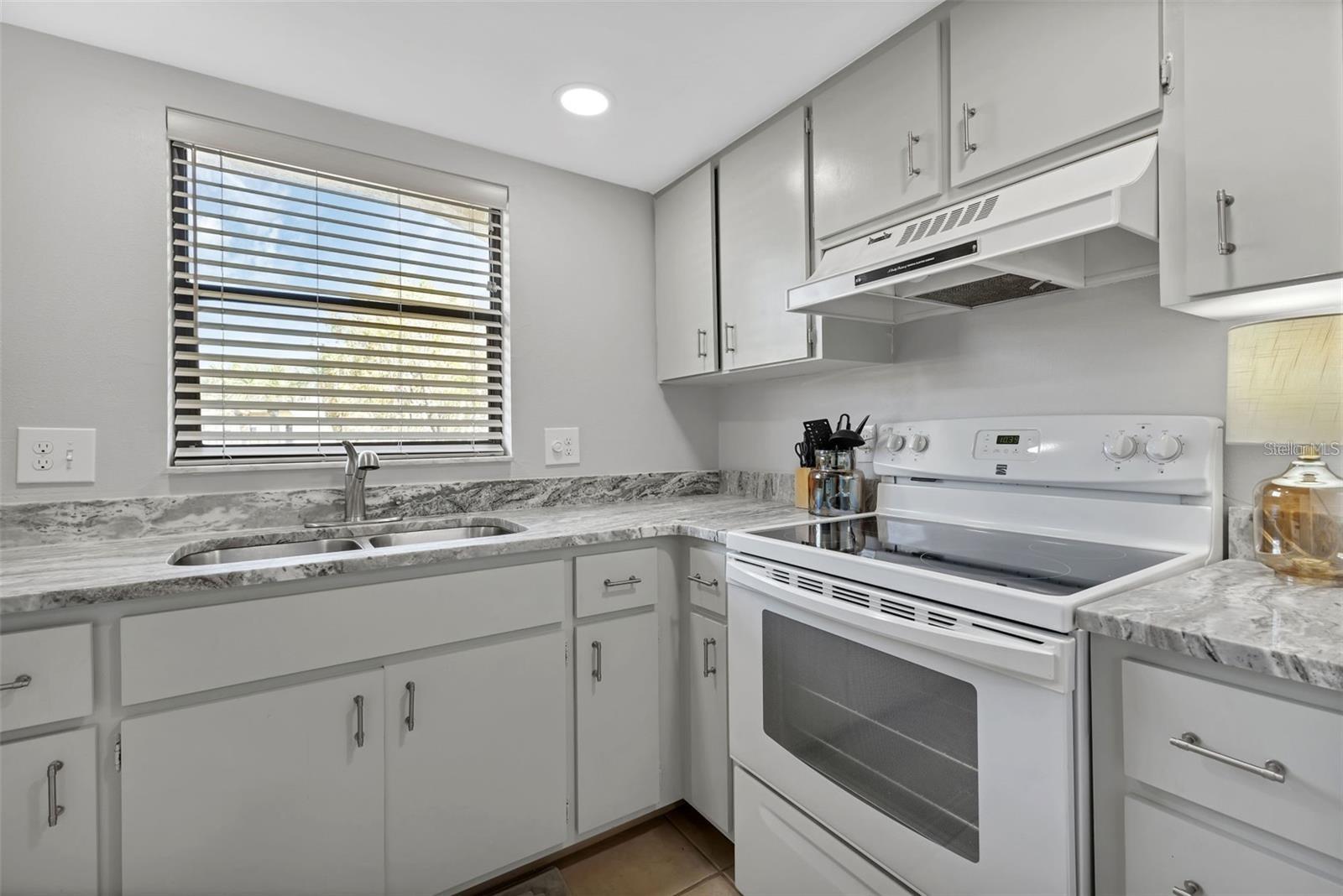 Image 10 of 28 For 14459 River Beach Drive 129