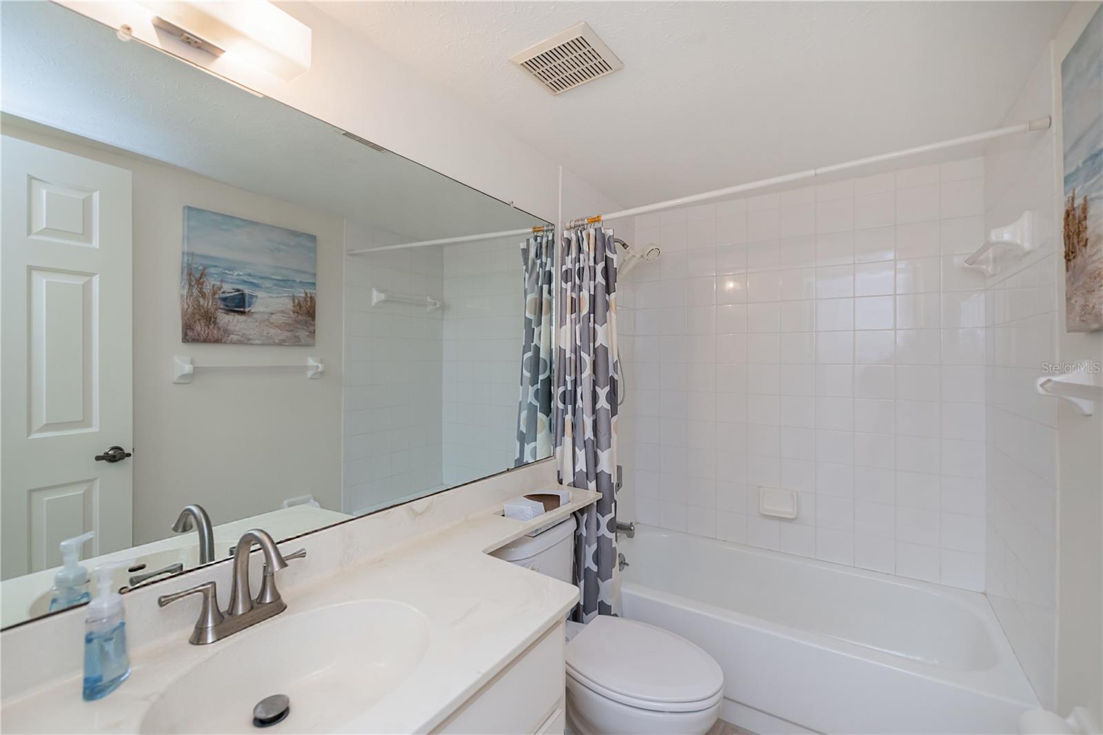 Image 24 of 45 For 232 Cape Coral Parkway E 105