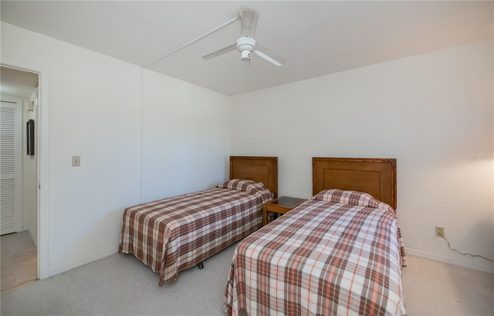 Image 26 of 45 For 232 Cape Coral Parkway E 105